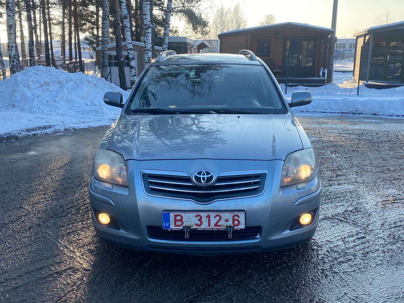 TOYOTA AVENSIS