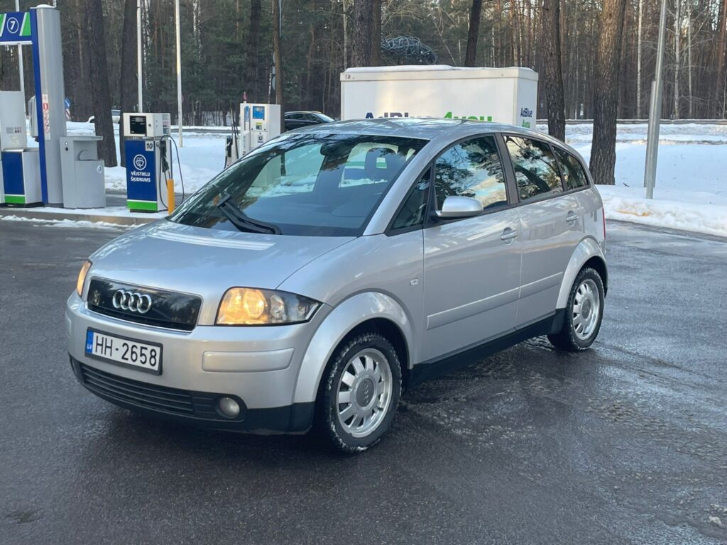 AUDI A2