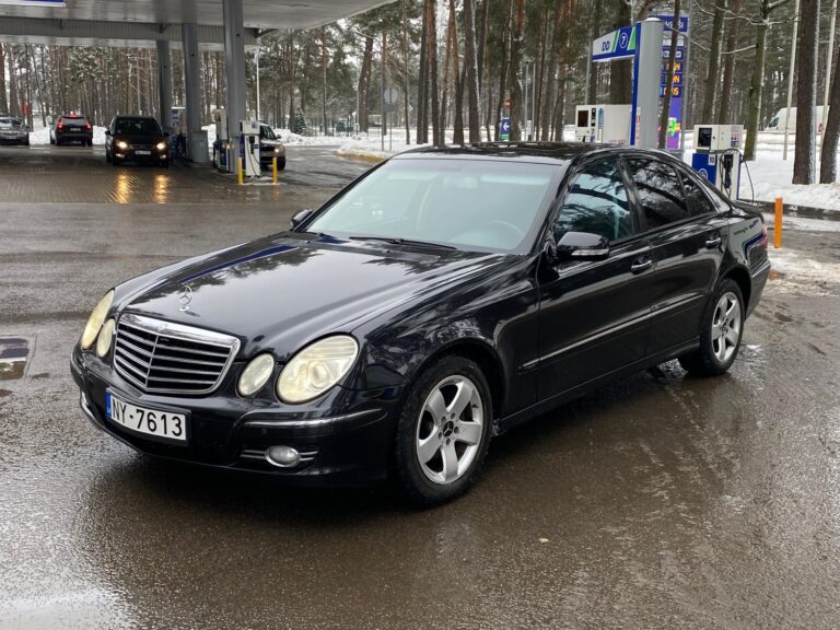 MERCEDES BENZ E220 AVANTGARDE
