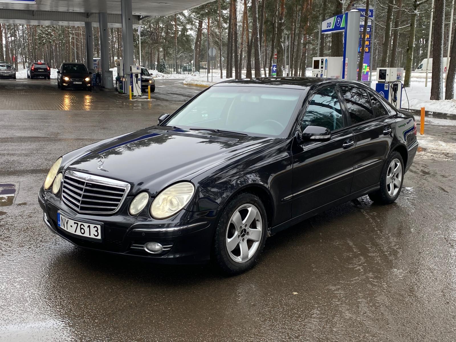 MERCEDES BENZ E220 AVANTGARDE