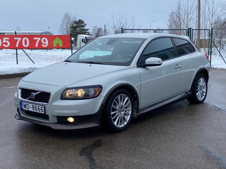 VOLVO C30