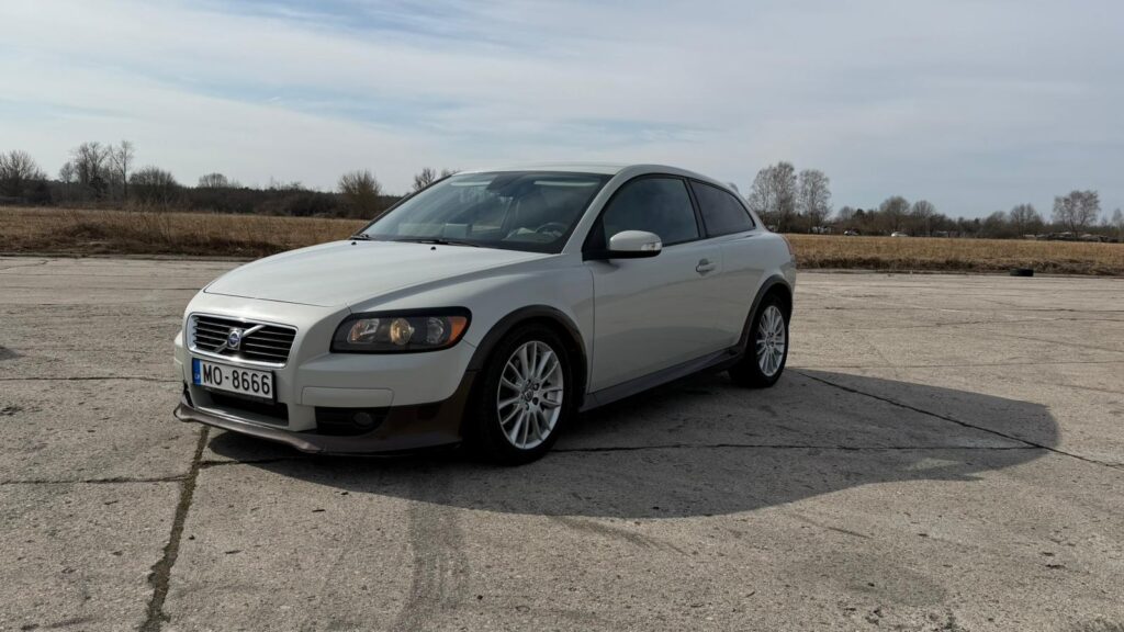 VOLVO C30