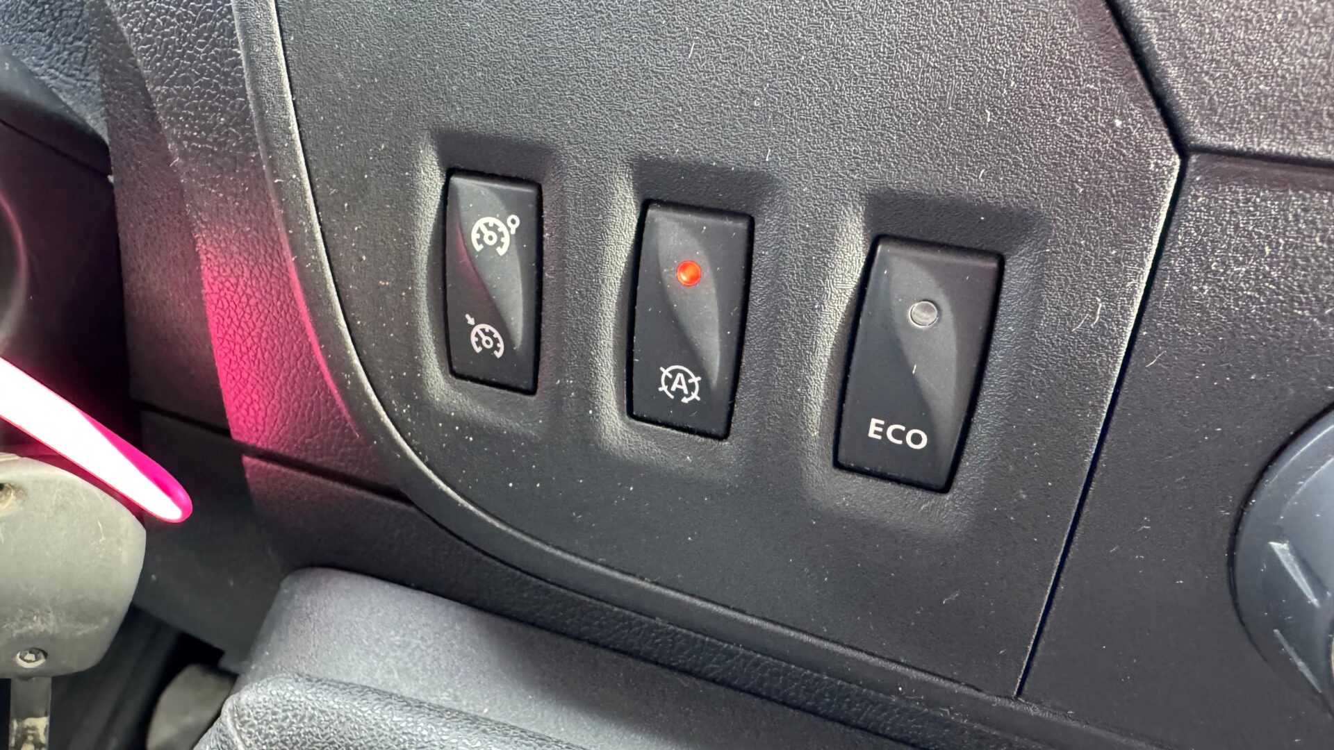 NISSAN NV400 KRAVAS BUSS