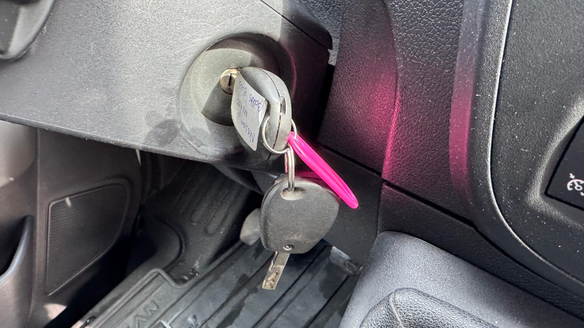 NISSAN NV400 KRAVAS BUSS