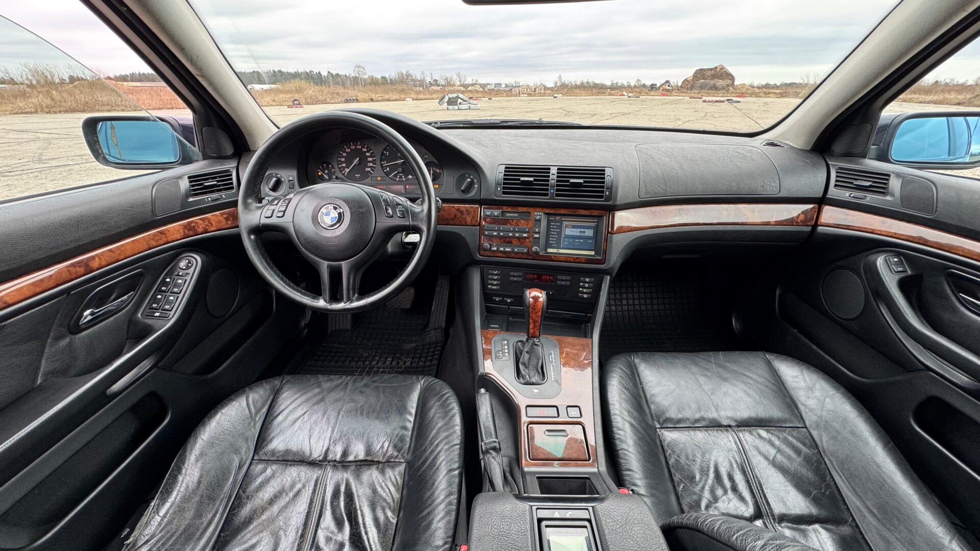 BMW 528 (E39) M-PACK