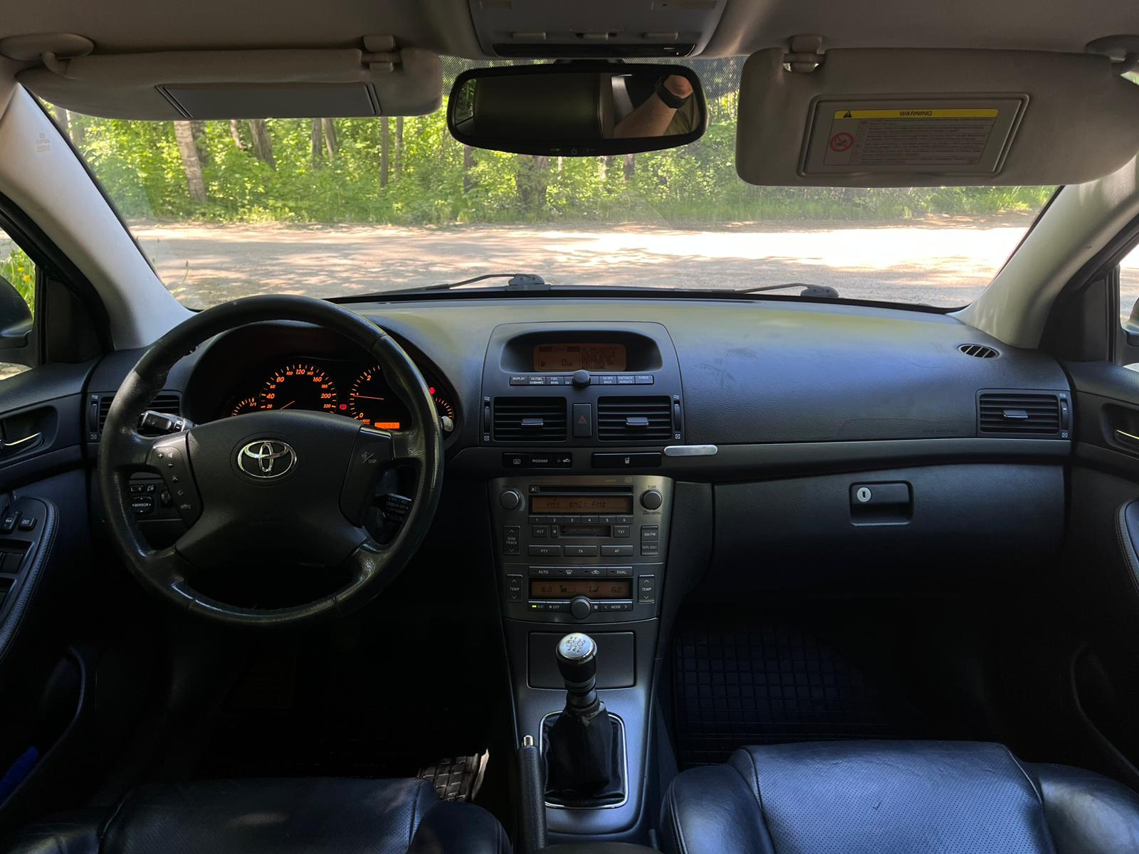 TOYOTA AVENSIS