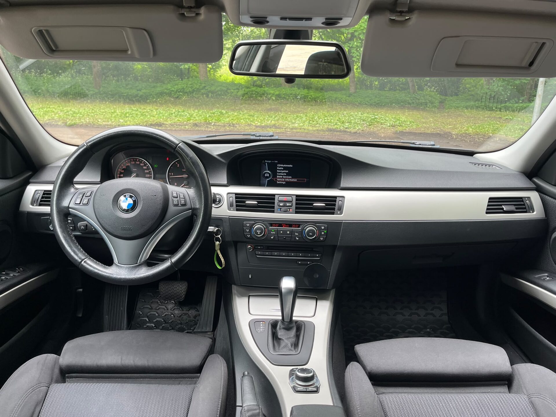BMW 318 (E91)