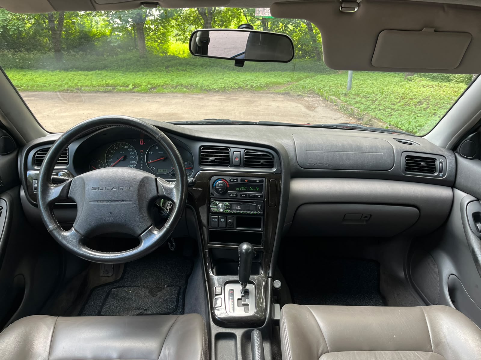 SUBARU LEGACY AWD