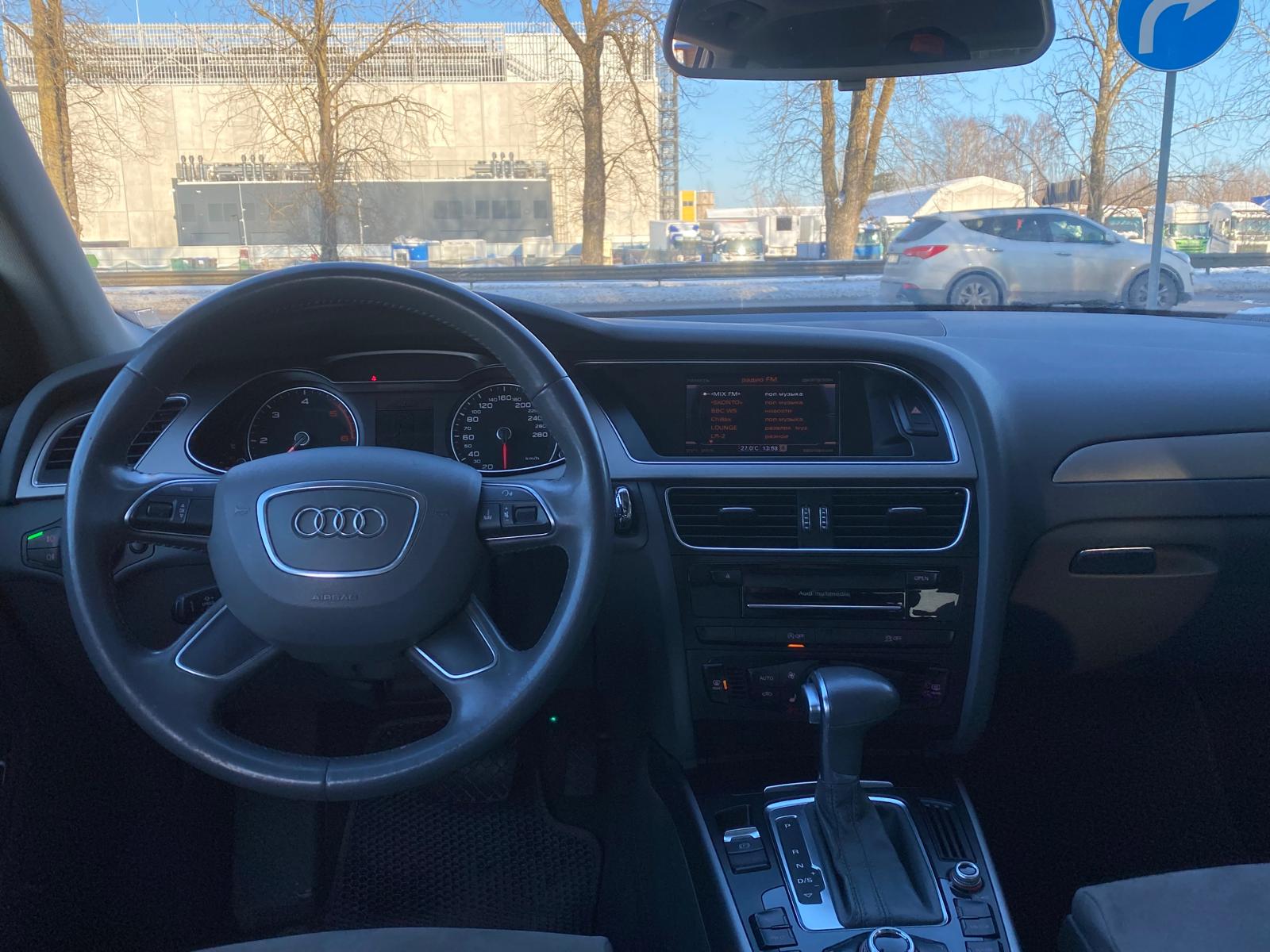 AUDI A4 AVANT