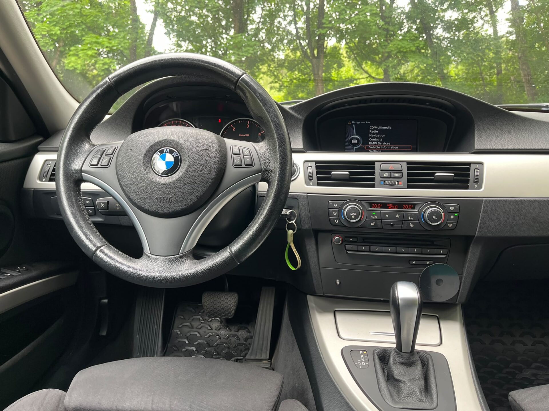 BMW 318 (E91)
