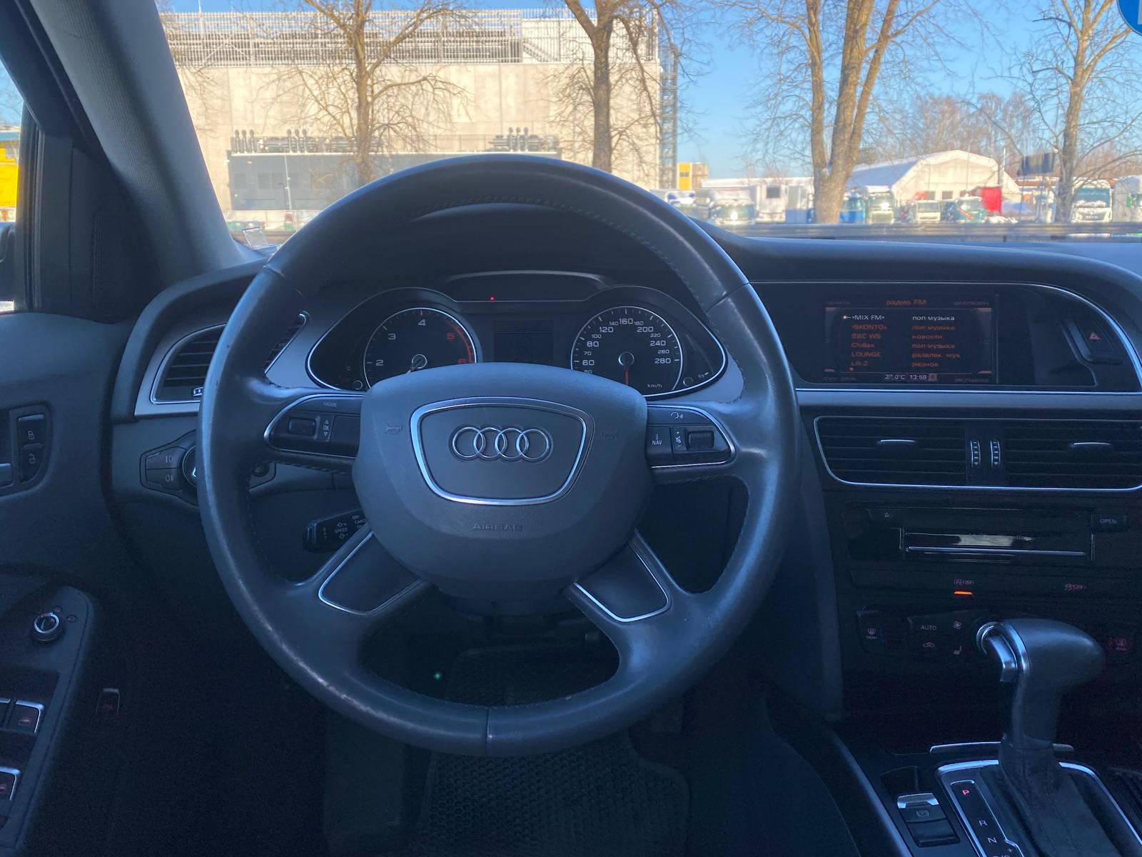 AUDI A4 AVANT