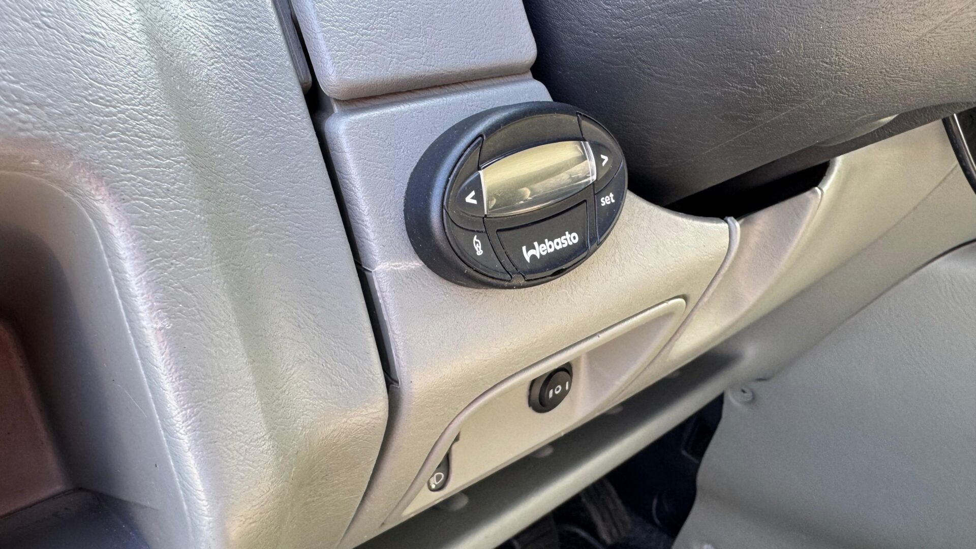 OPEL VIVARO KRAVAS BUSS