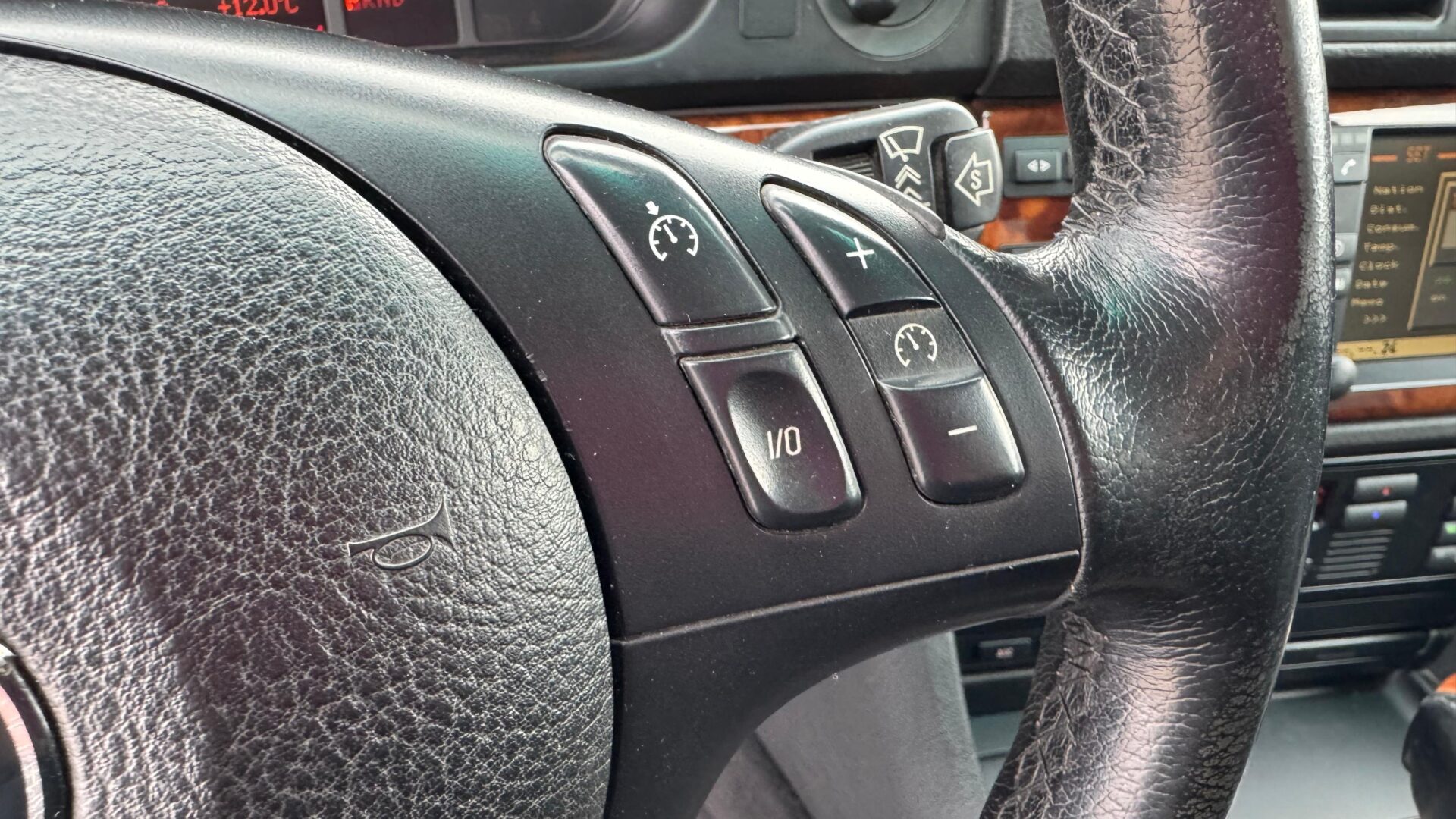 BMW 528 (E39) M-PACK