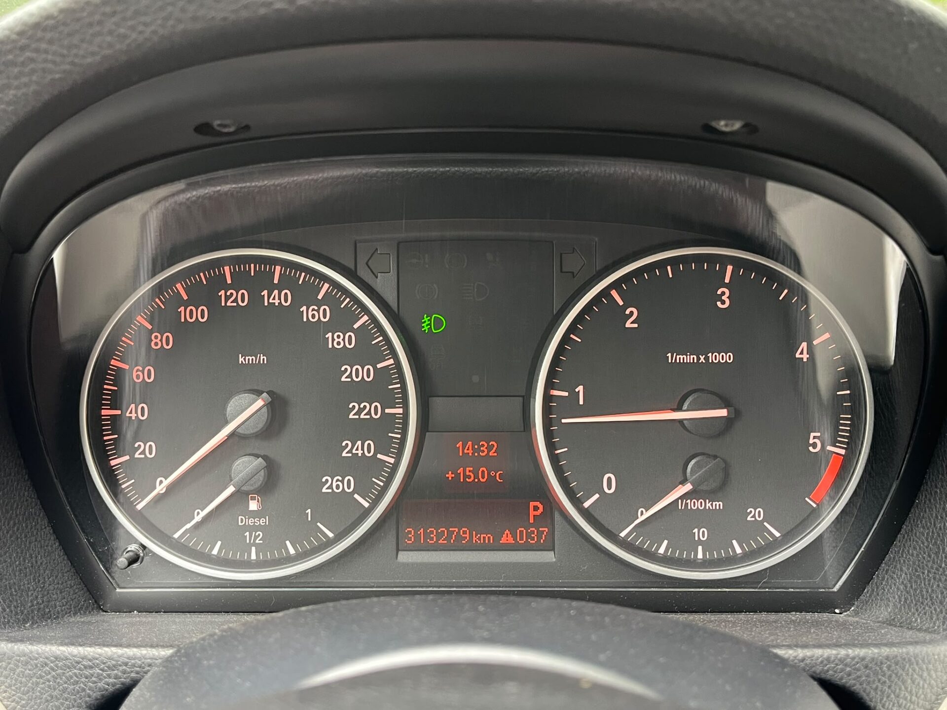 BMW 318 (E91)