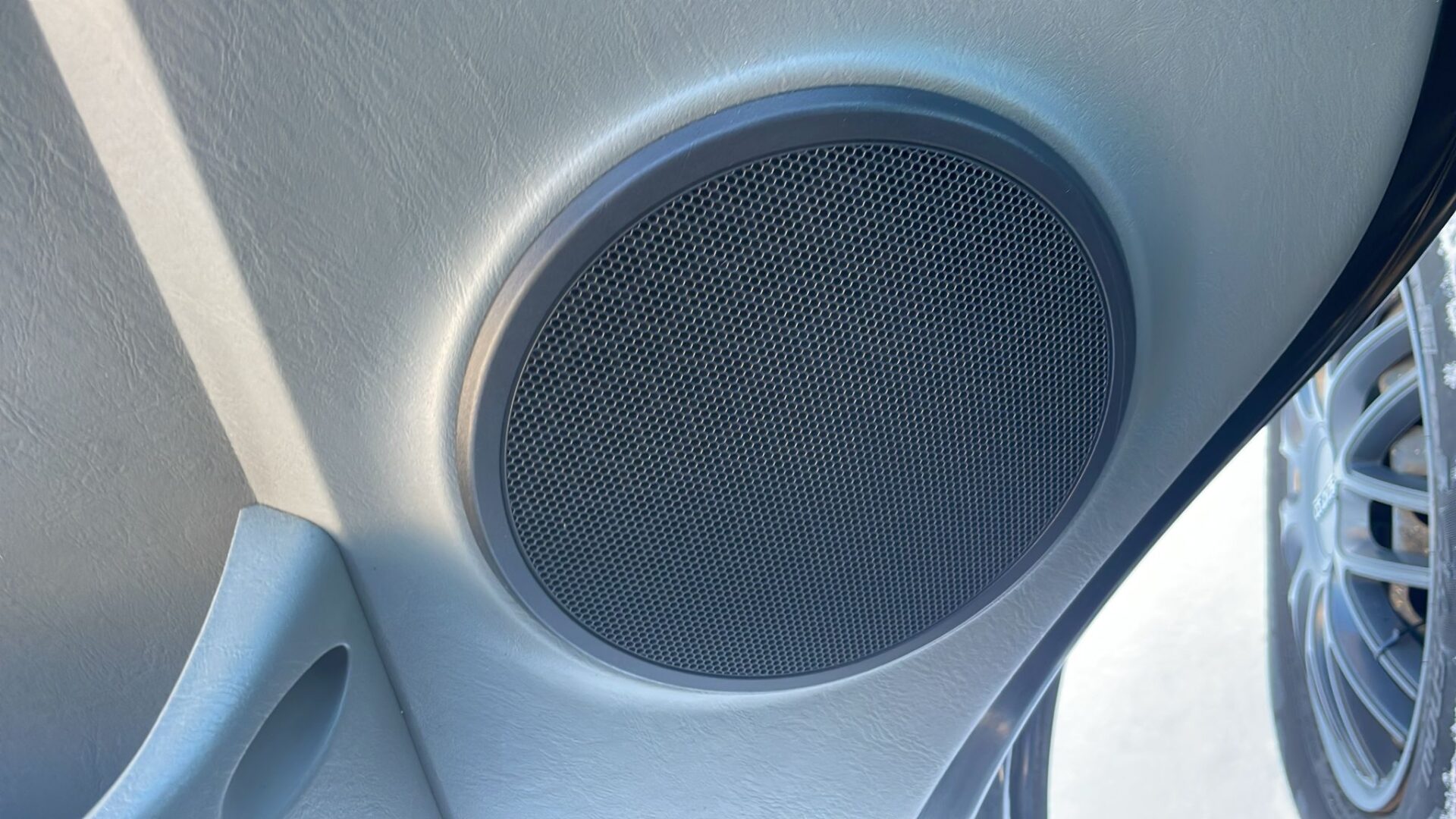 OPEL VIVARO KRAVAS BUSS