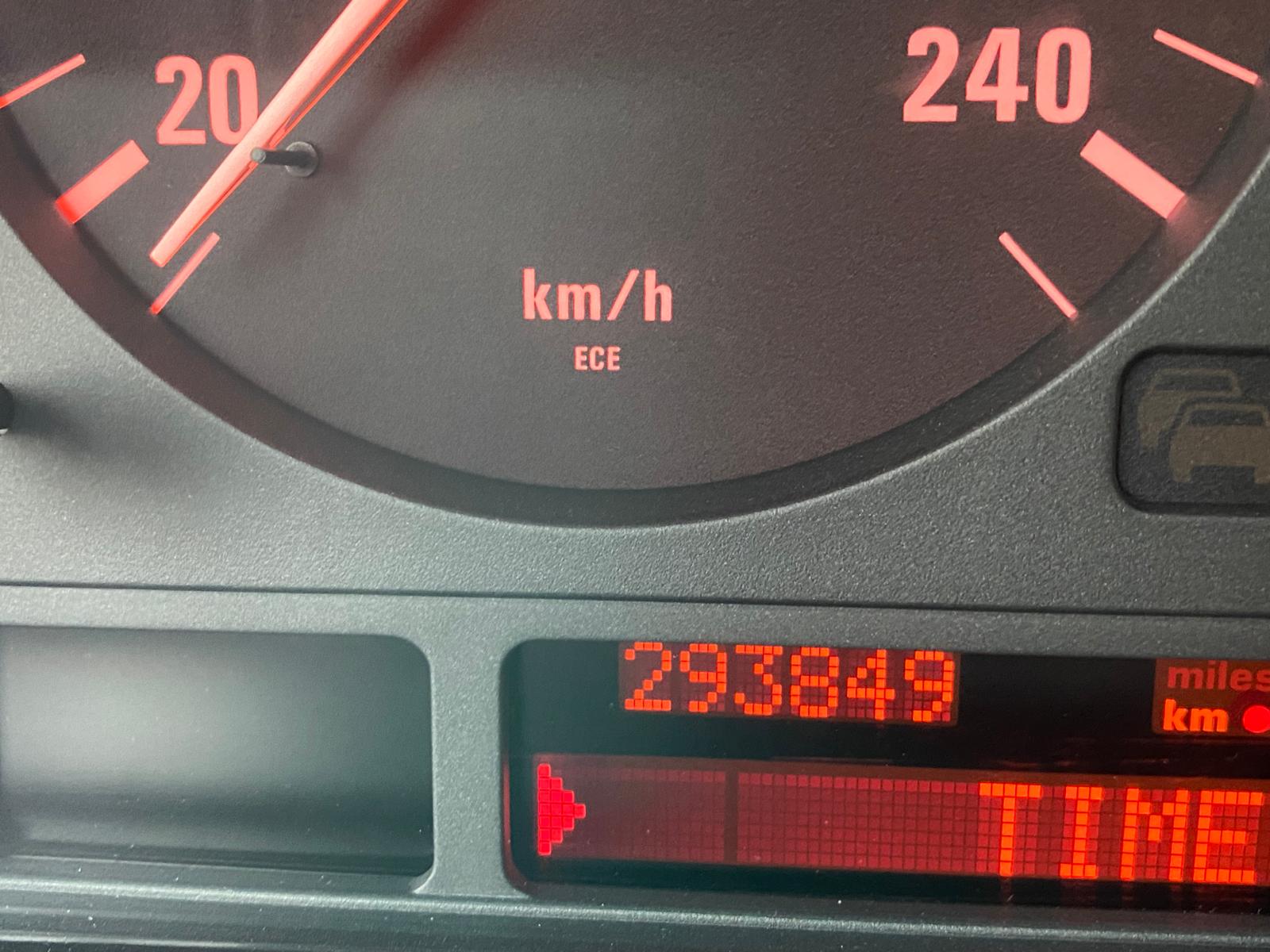 BMW 528 (E39) M-PACK