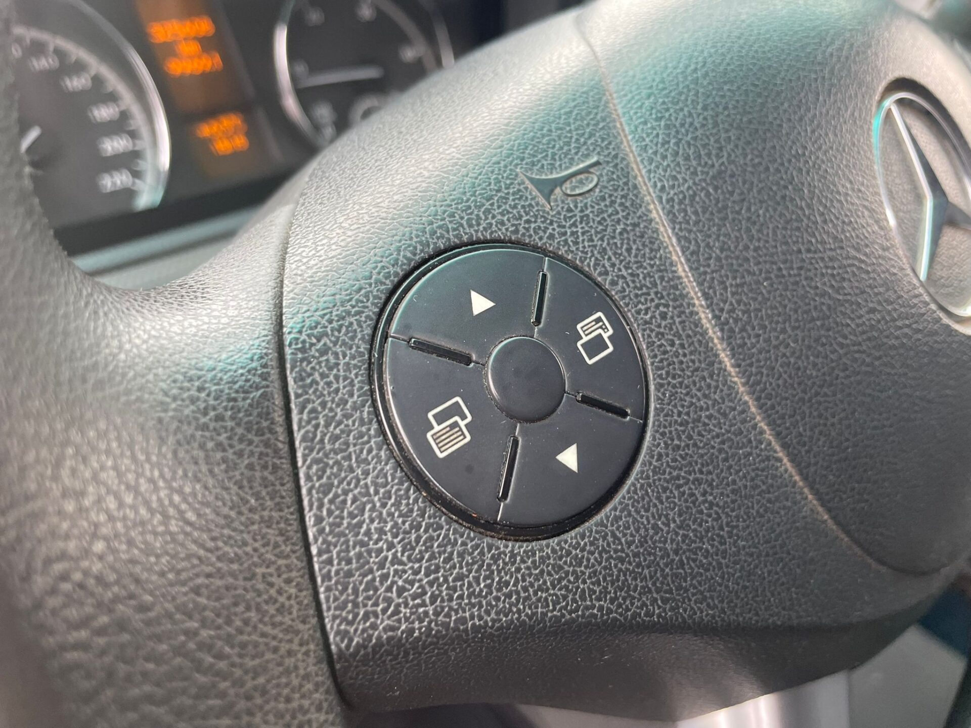 MB VITO 116 6-VIETAS