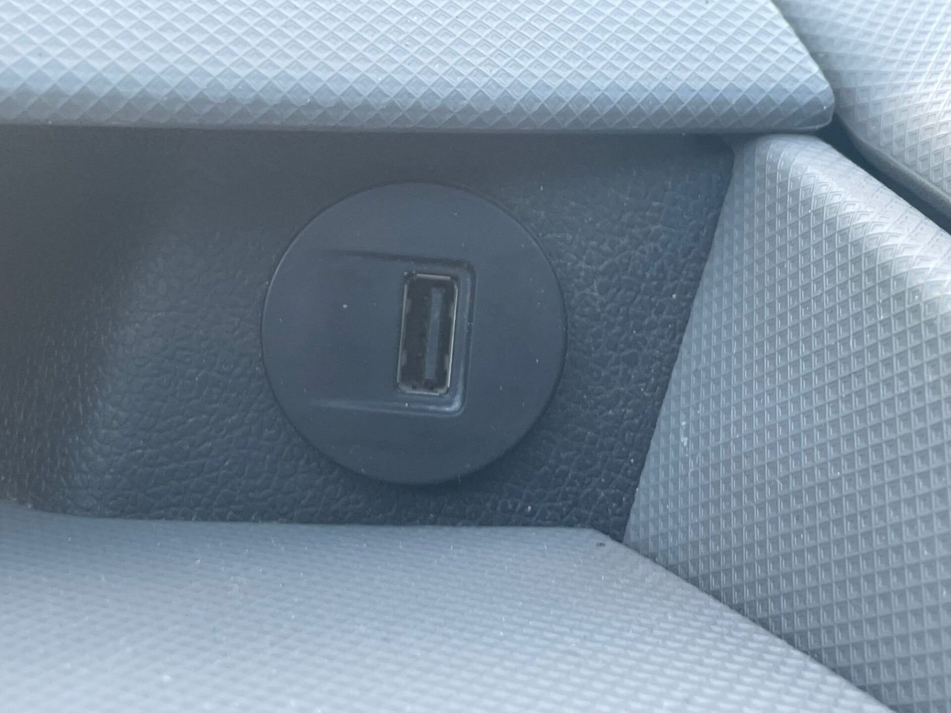 NISSAN NV400 KRAVAS BUSS