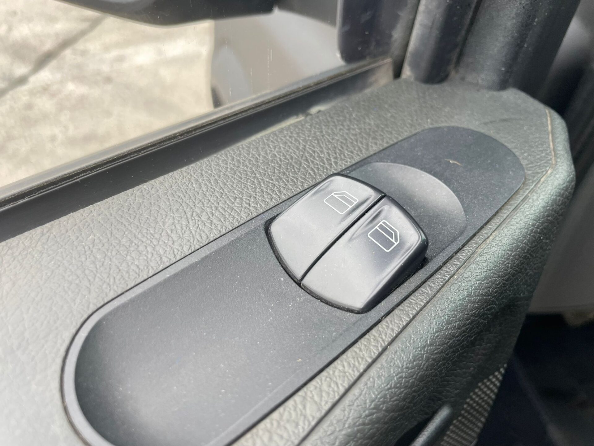 MB VITO 116 6-VIETAS