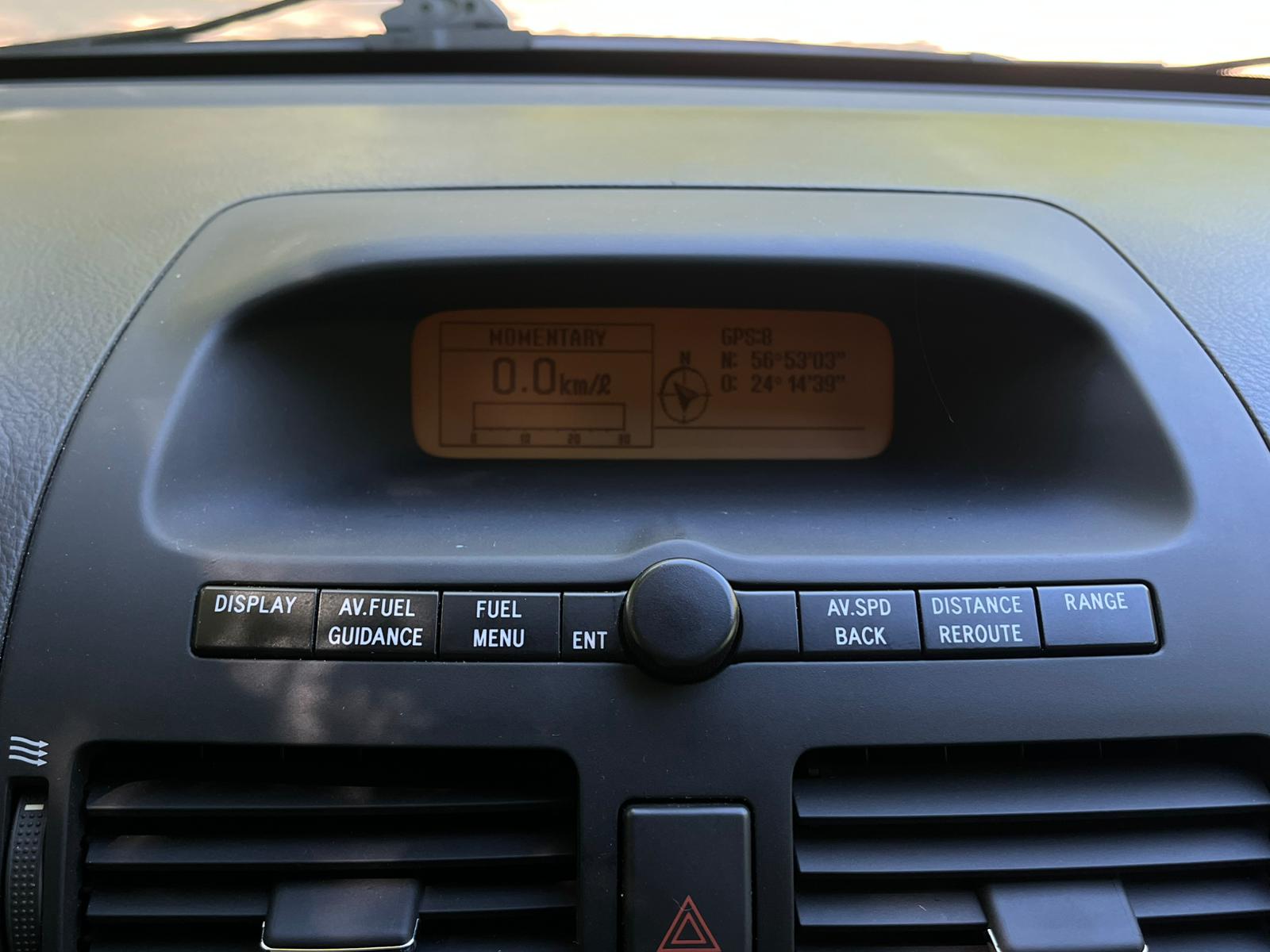 TOYOTA AVENSIS