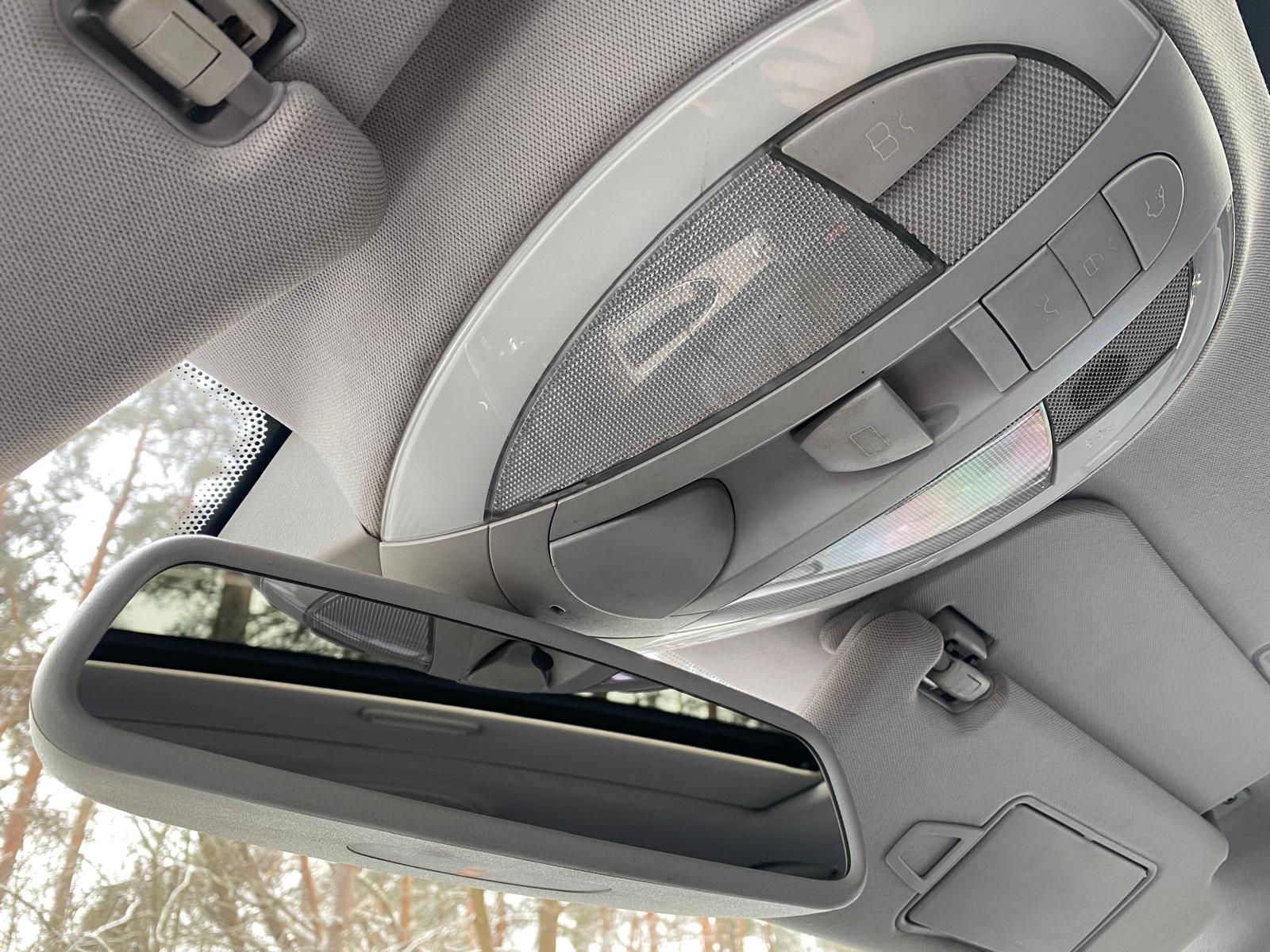 MERCEDES BENZ E220 AVANTGARDE