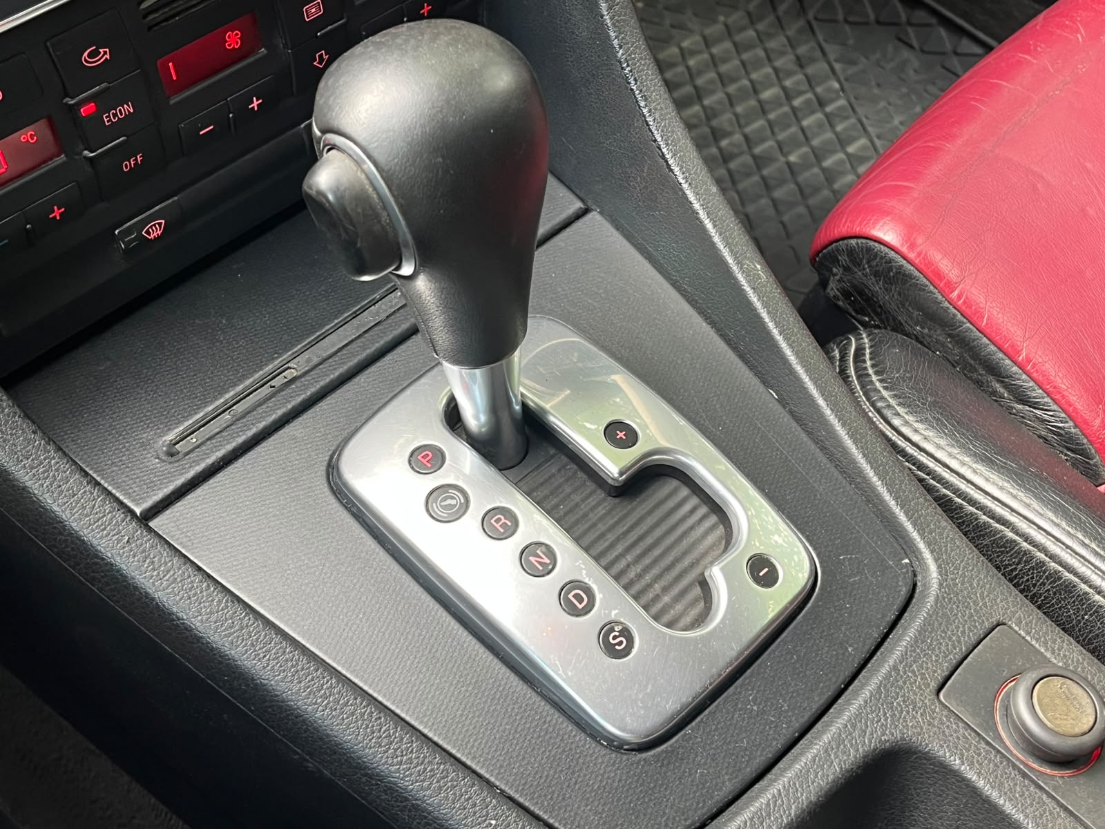 AUDI A4 QUATTRO