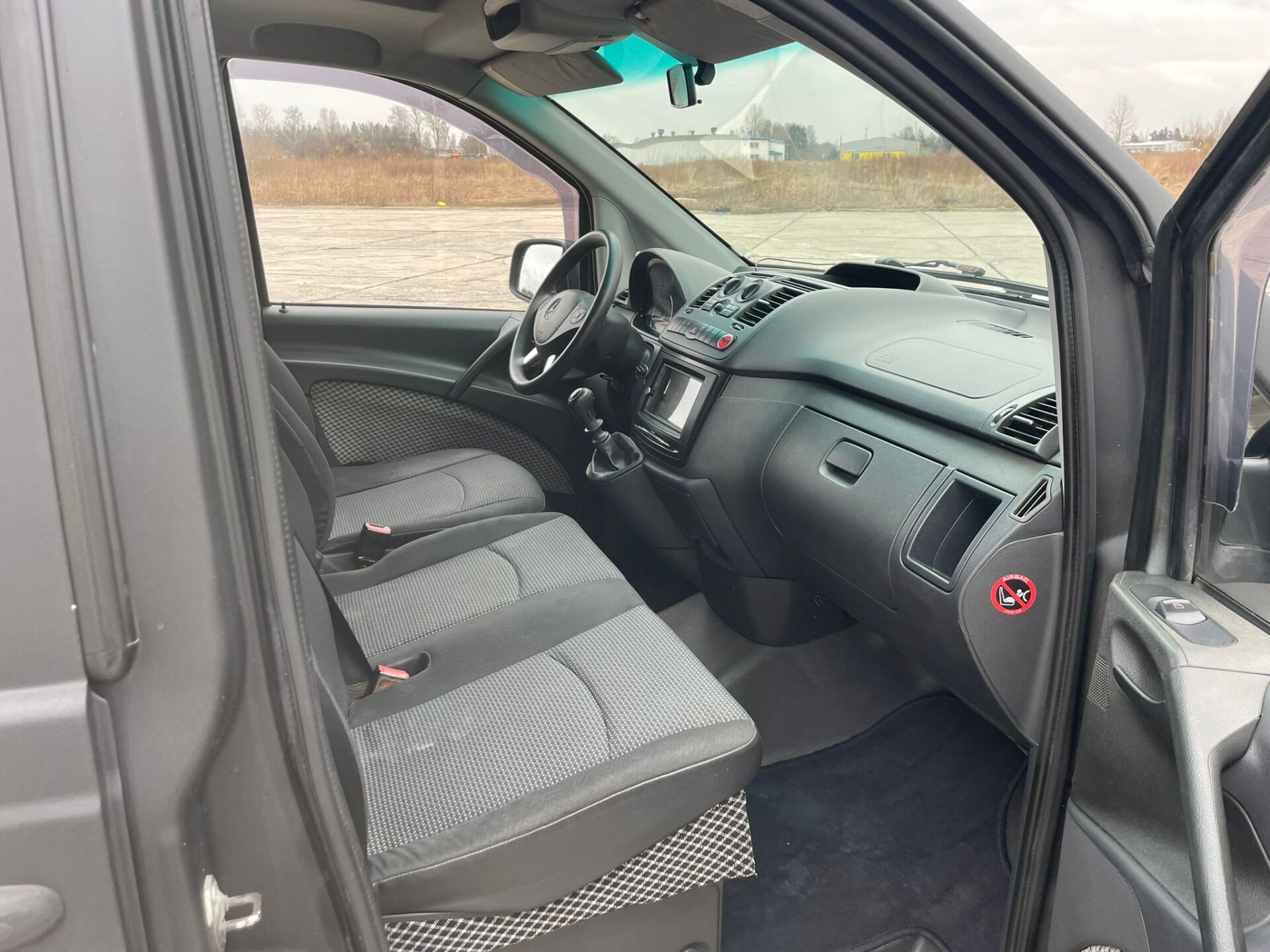 MB VITO 116 6-VIETAS