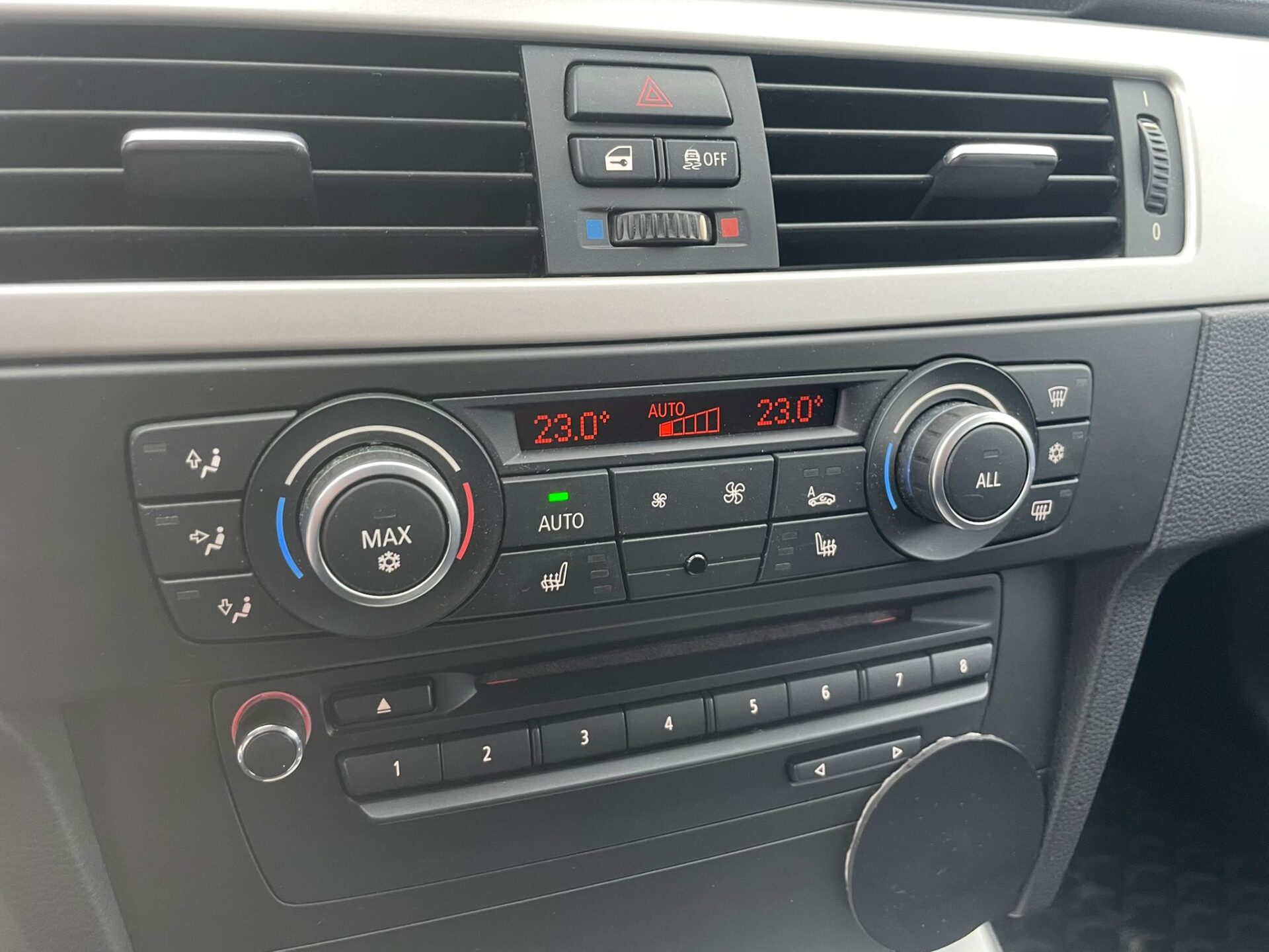 BMW 318 (E91)