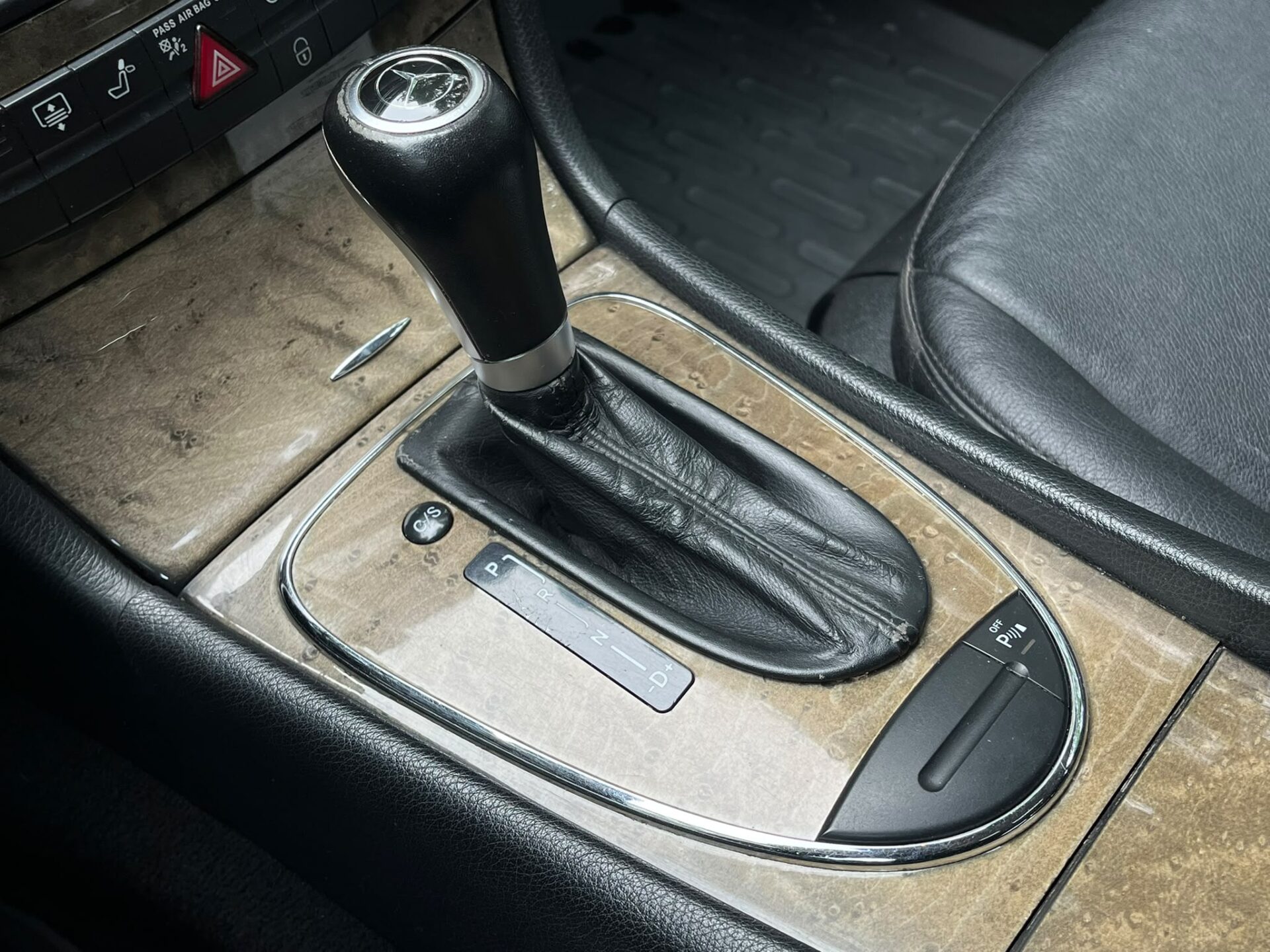 MERCEDES BENZ E220 AVANTGARDE