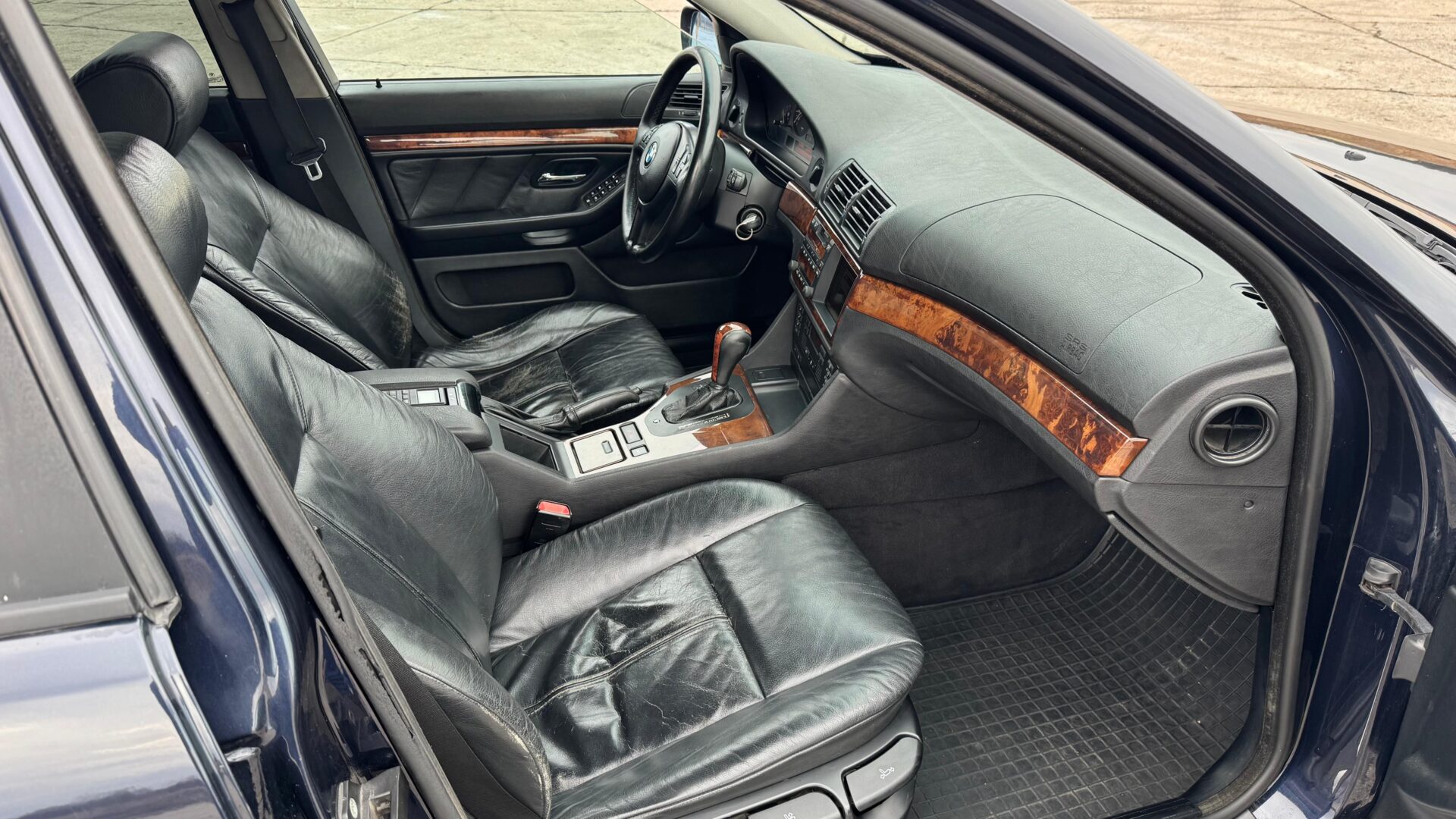 BMW 528 (E39) M-PACK