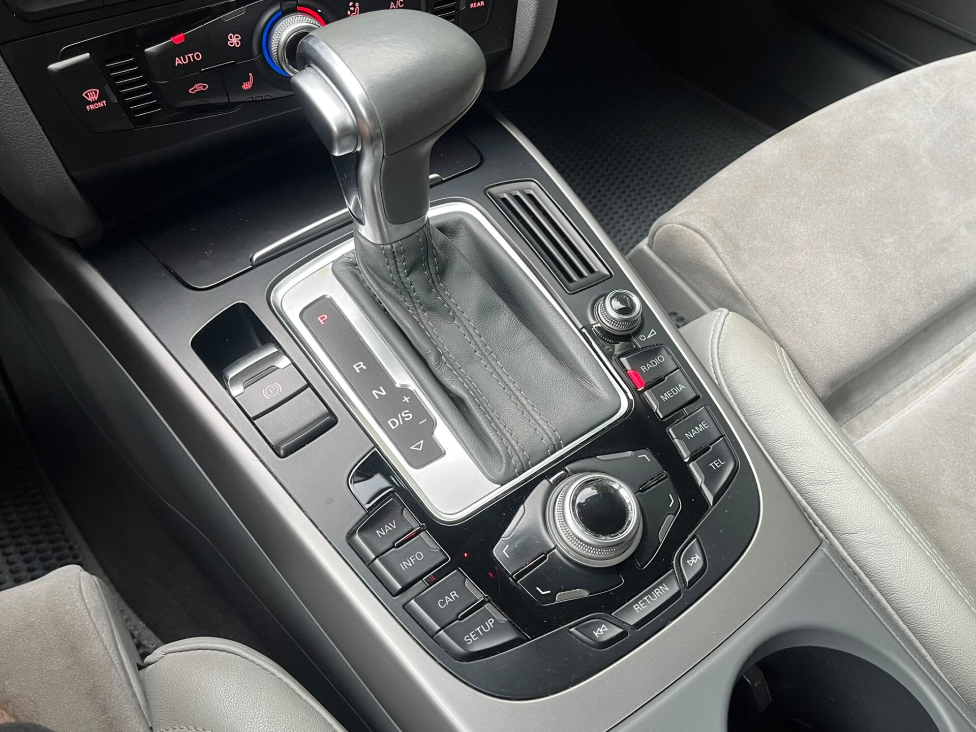 AUDI A4 AVANT
