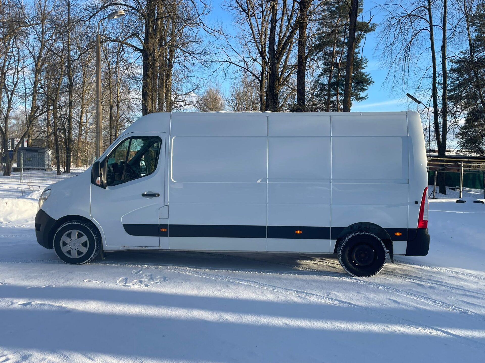 NISSAN NV400 KRAVAS BUSS