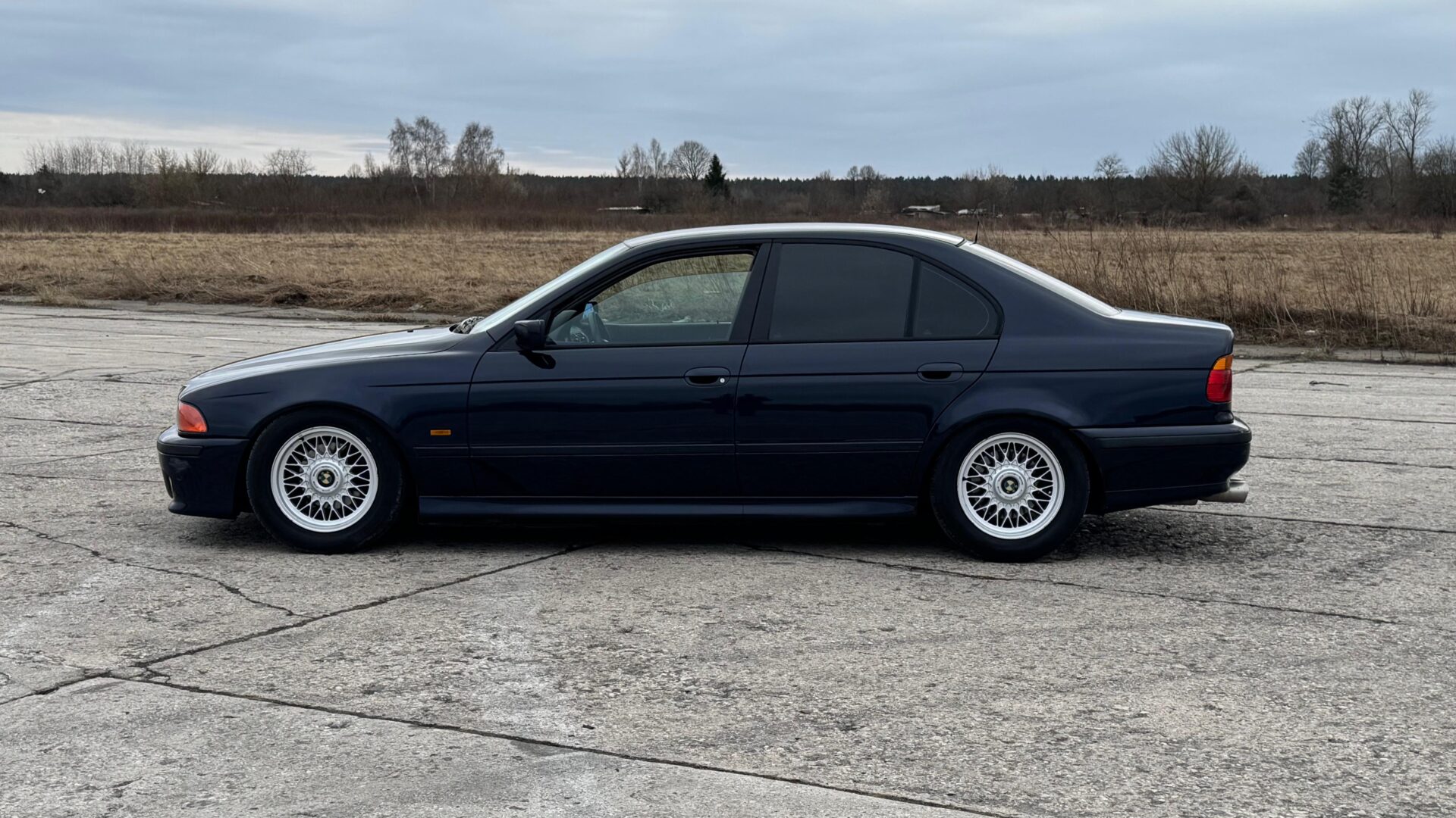 BMW 528 (E39) M-PACK