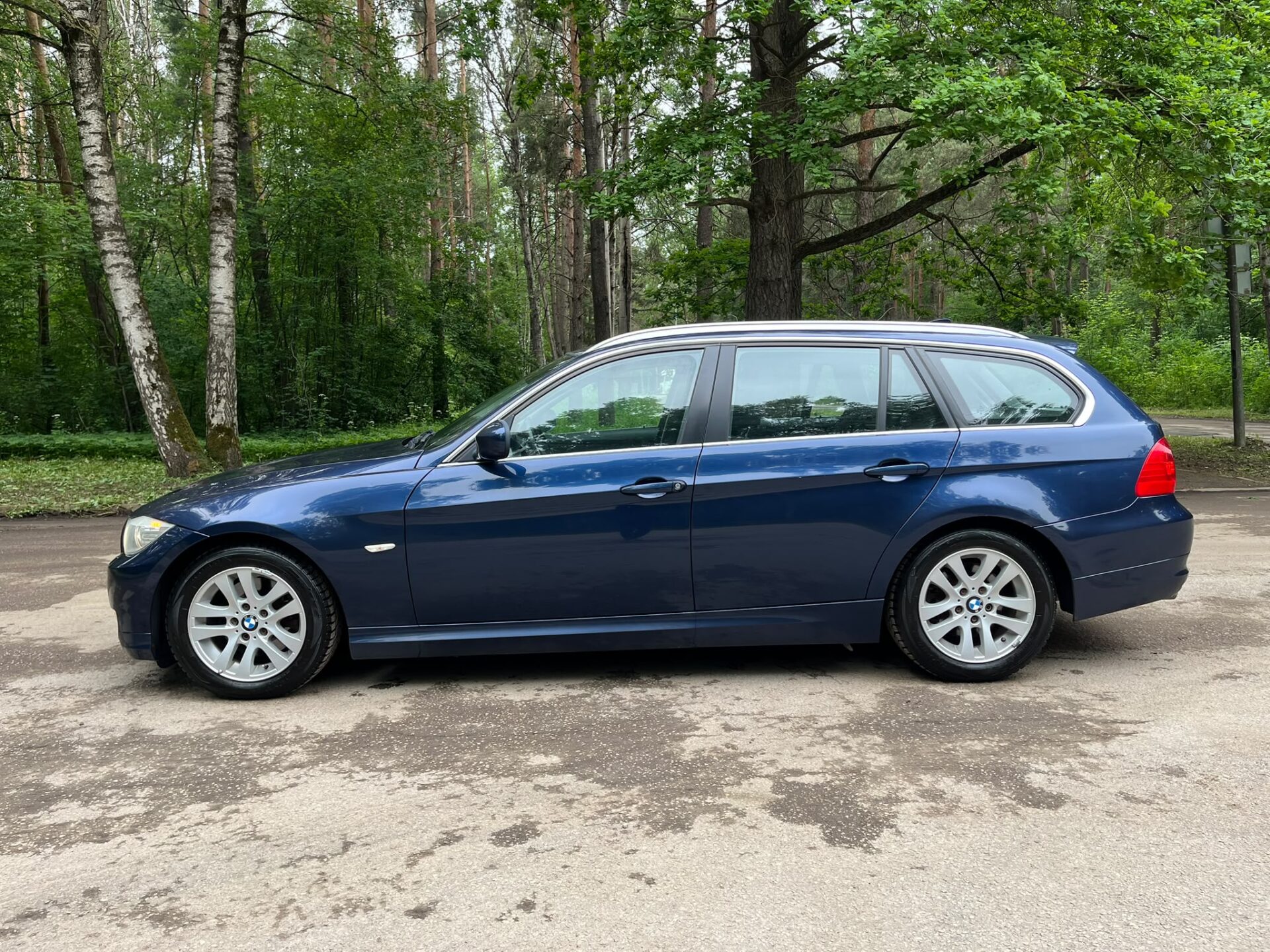BMW 318 (E91)