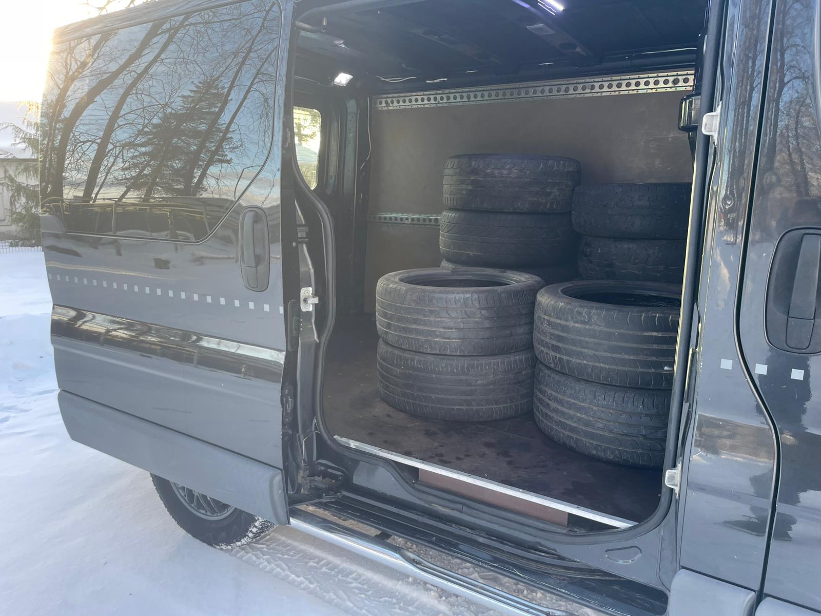 OPEL VIVARO KRAVAS BUSS