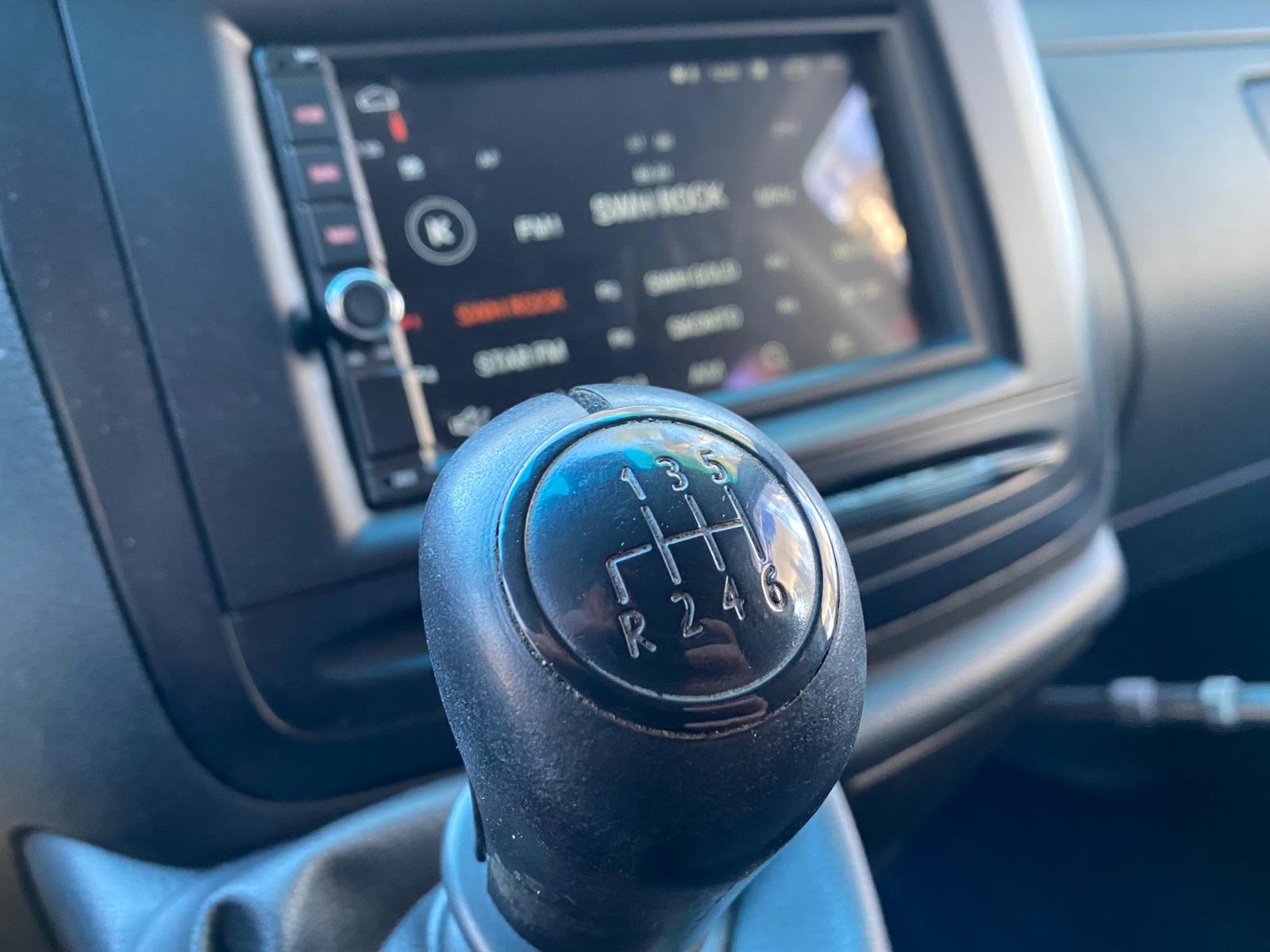 MB VITO 116 6-VIETAS