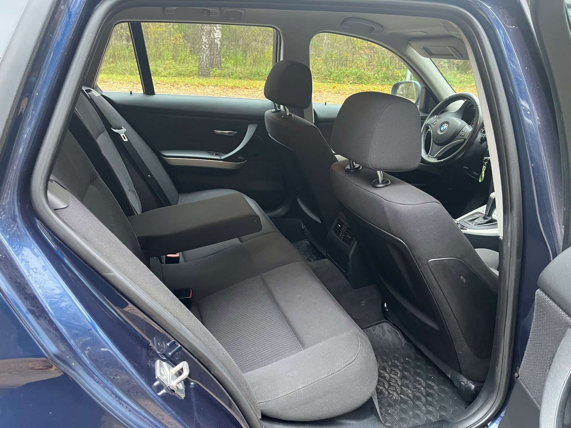 BMW 318 (E91)
