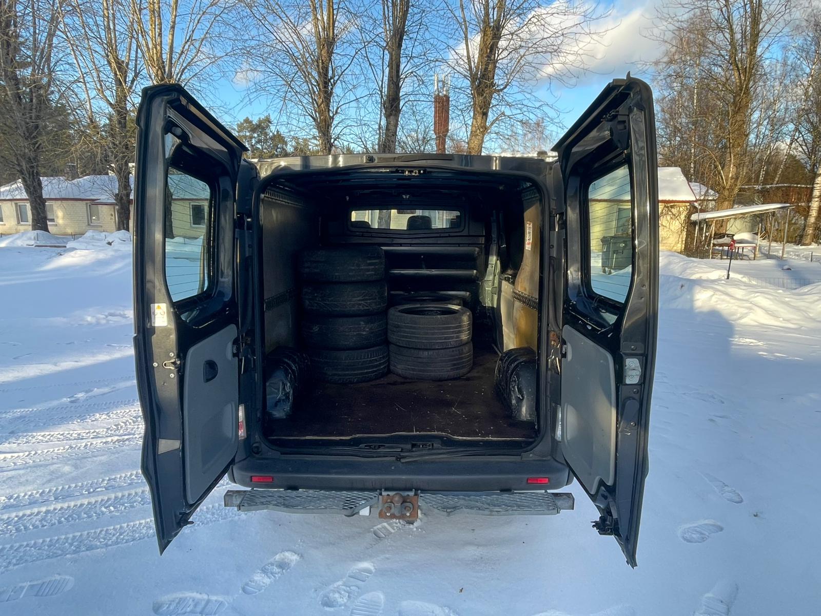 OPEL VIVARO KRAVAS BUSS