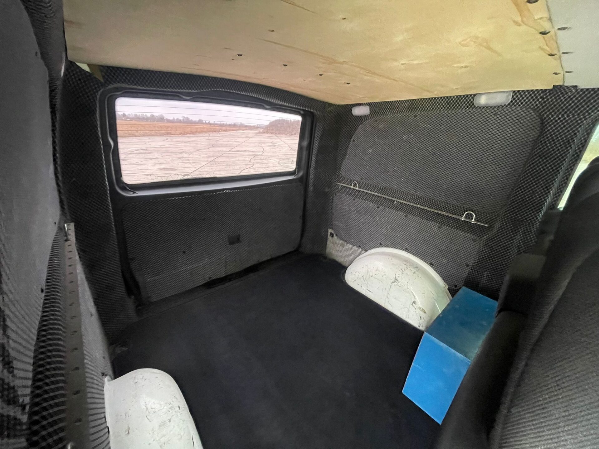 MB VITO 116 6-VIETAS