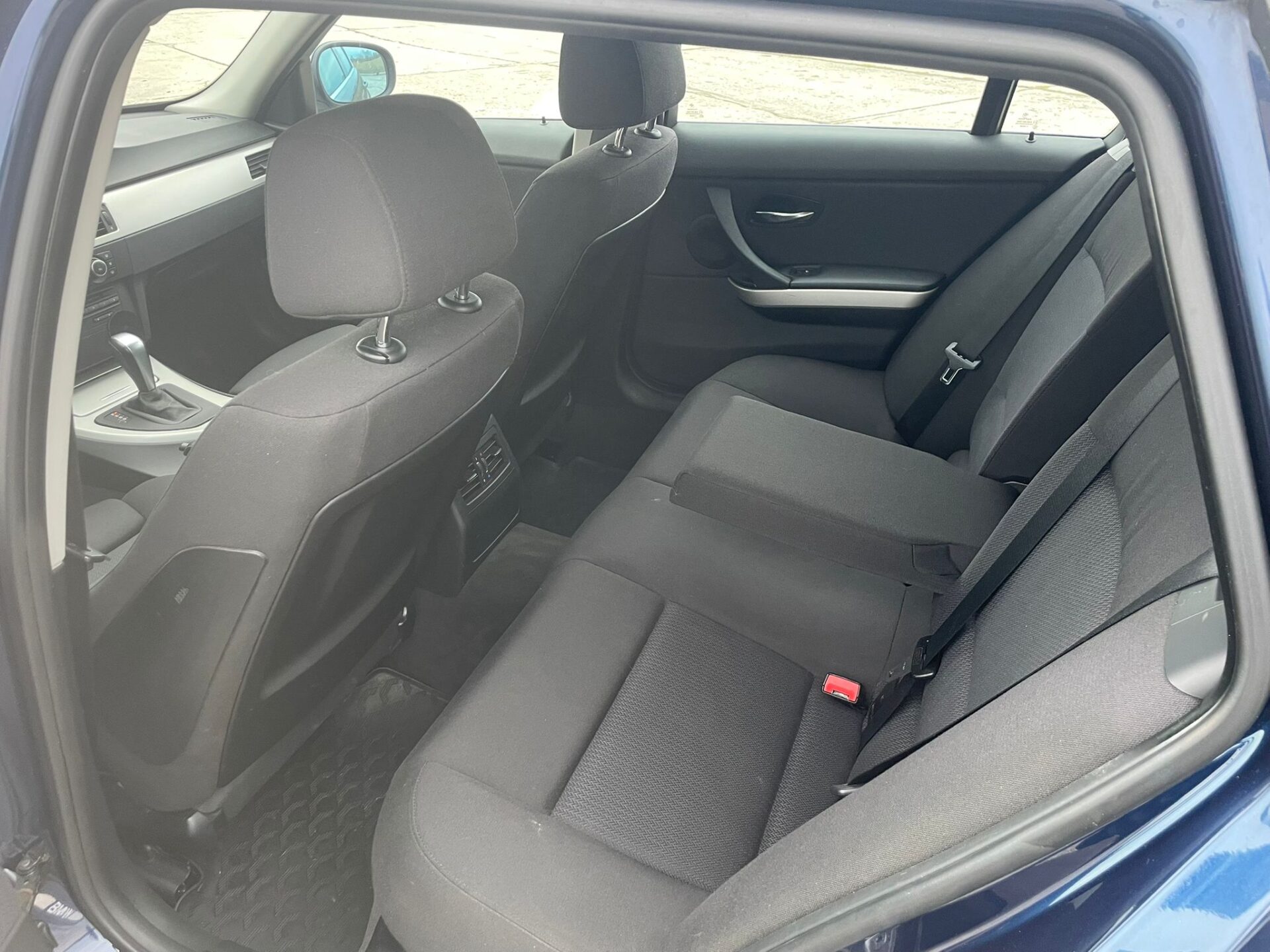 BMW 318 (E91)