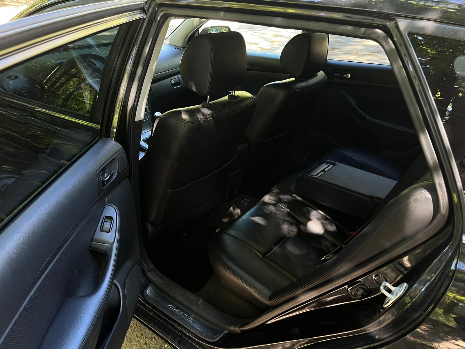 TOYOTA AVENSIS