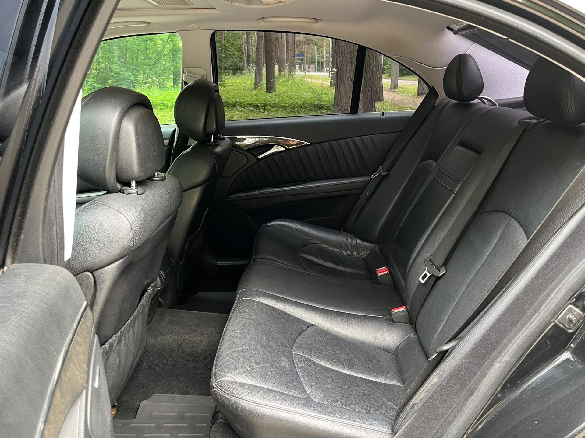 MERCEDES BENZ E220 AVANTGARDE