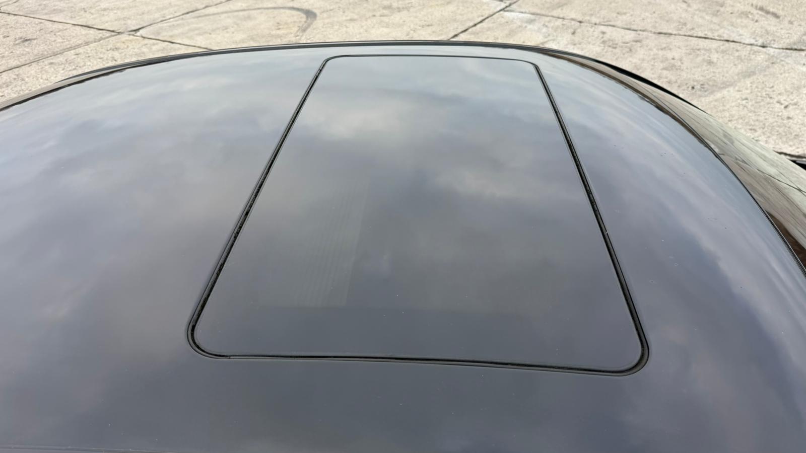 MERCEDES BENZ E220 AVANTGARDE