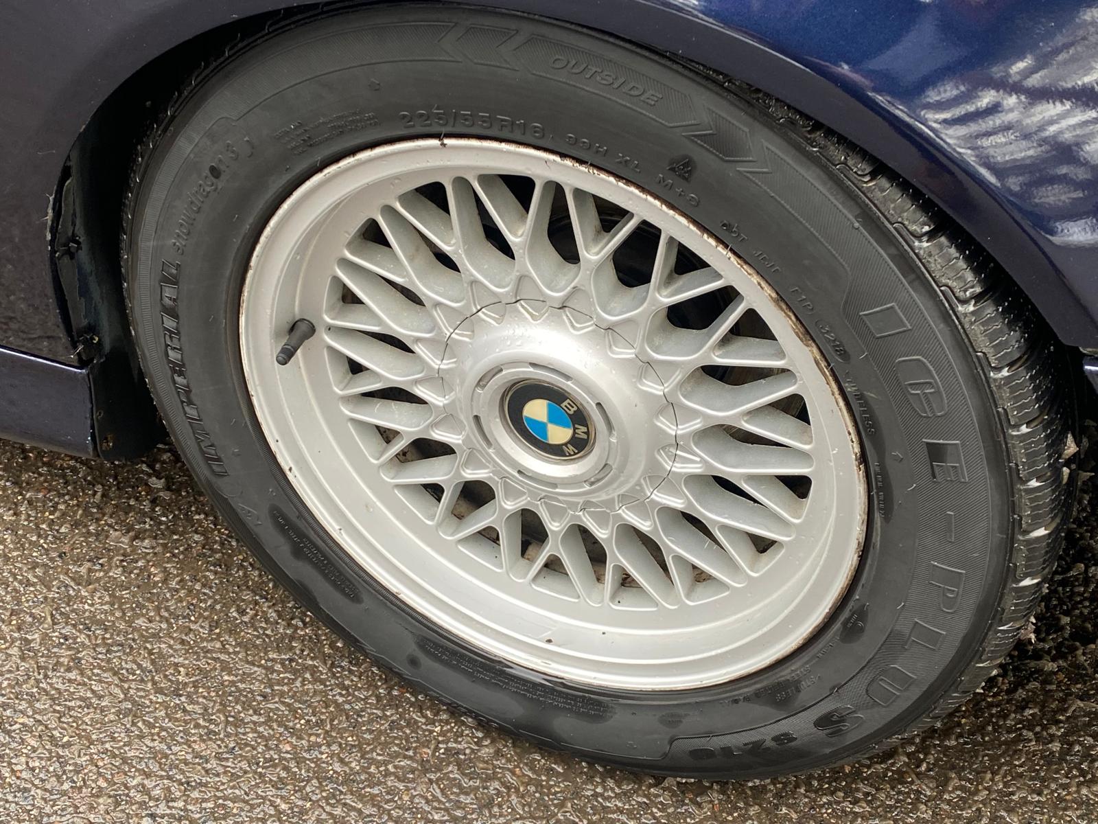 BMW 528 (E39) M-PACK