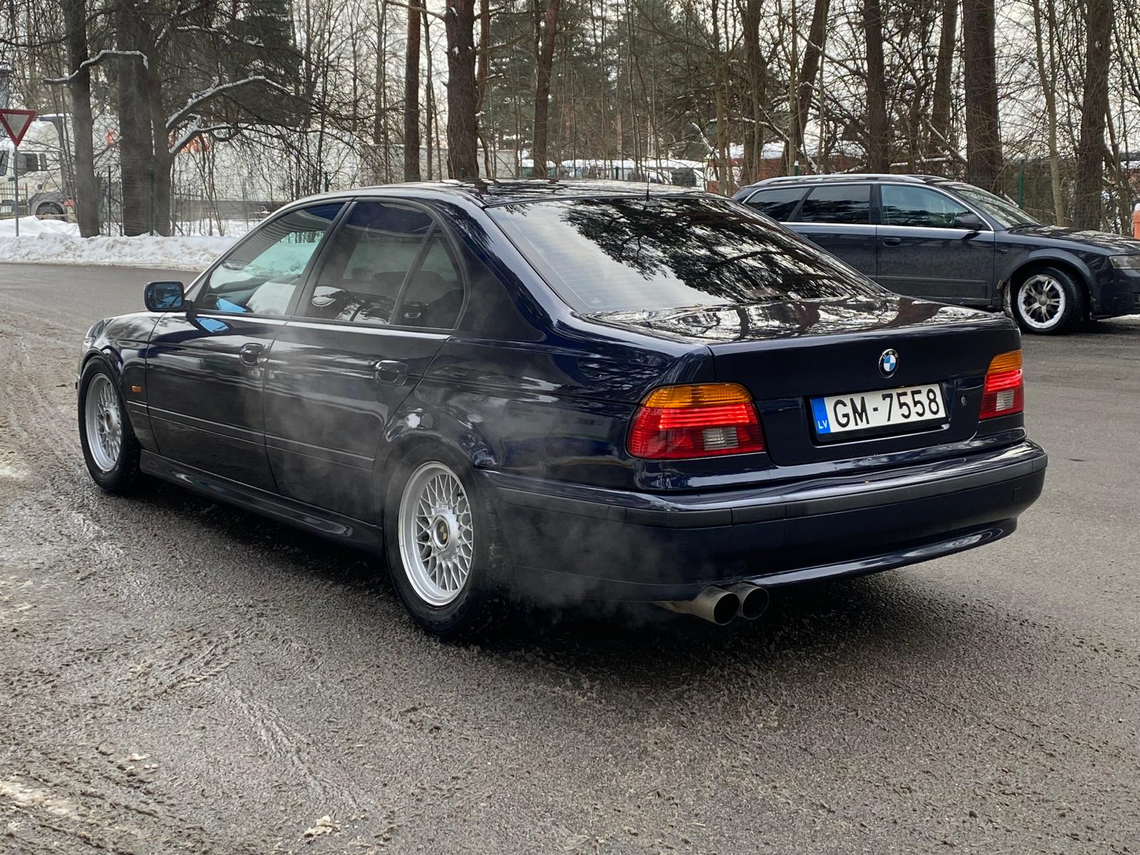 BMW 528 (E39) M-PACK