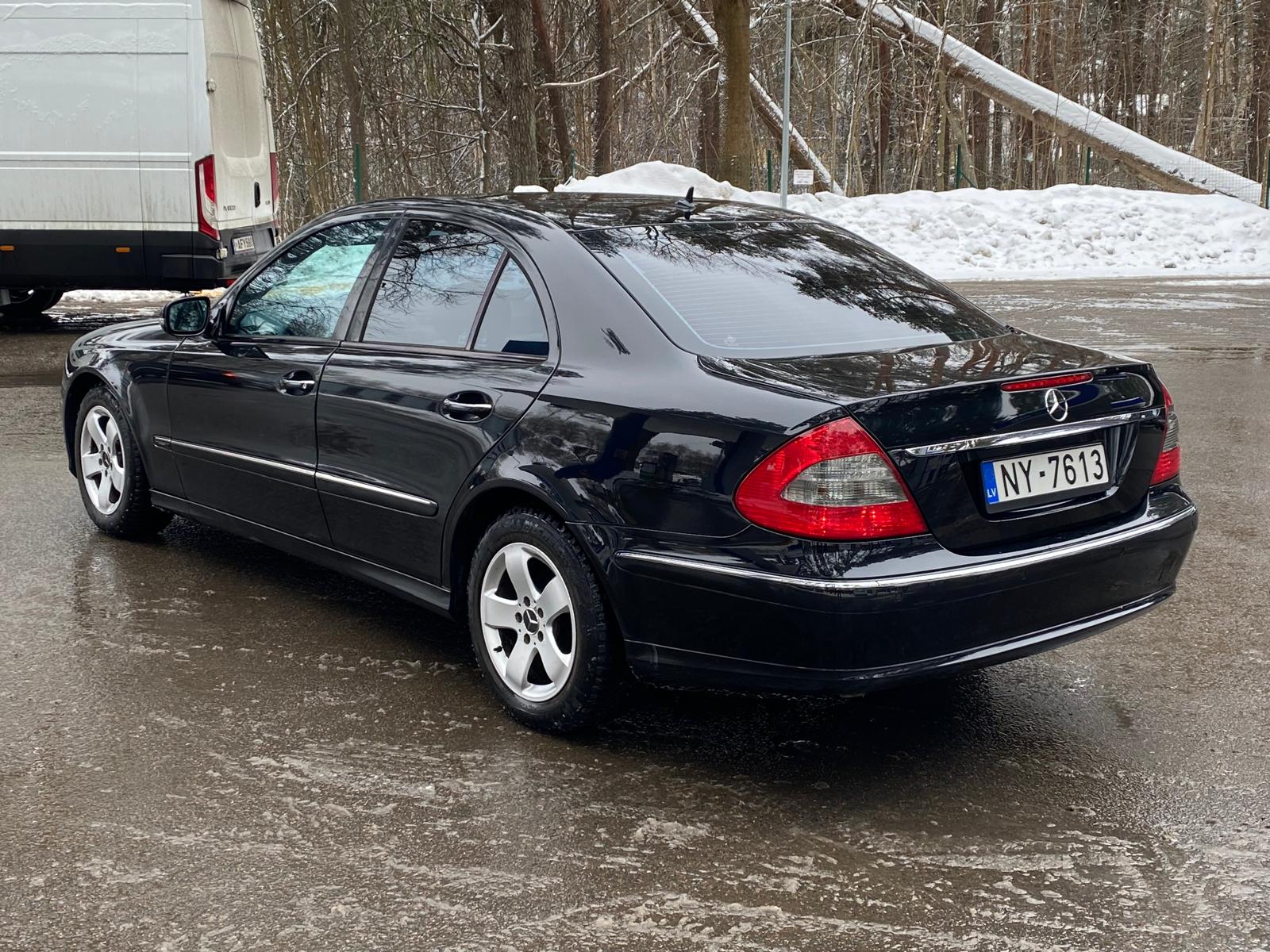 MERCEDES BENZ E220 AVANTGARDE