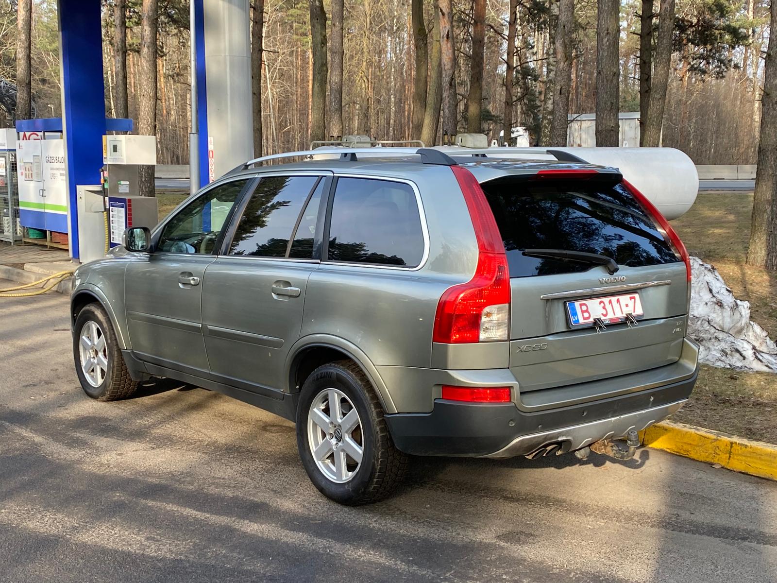 VOLVO XC90