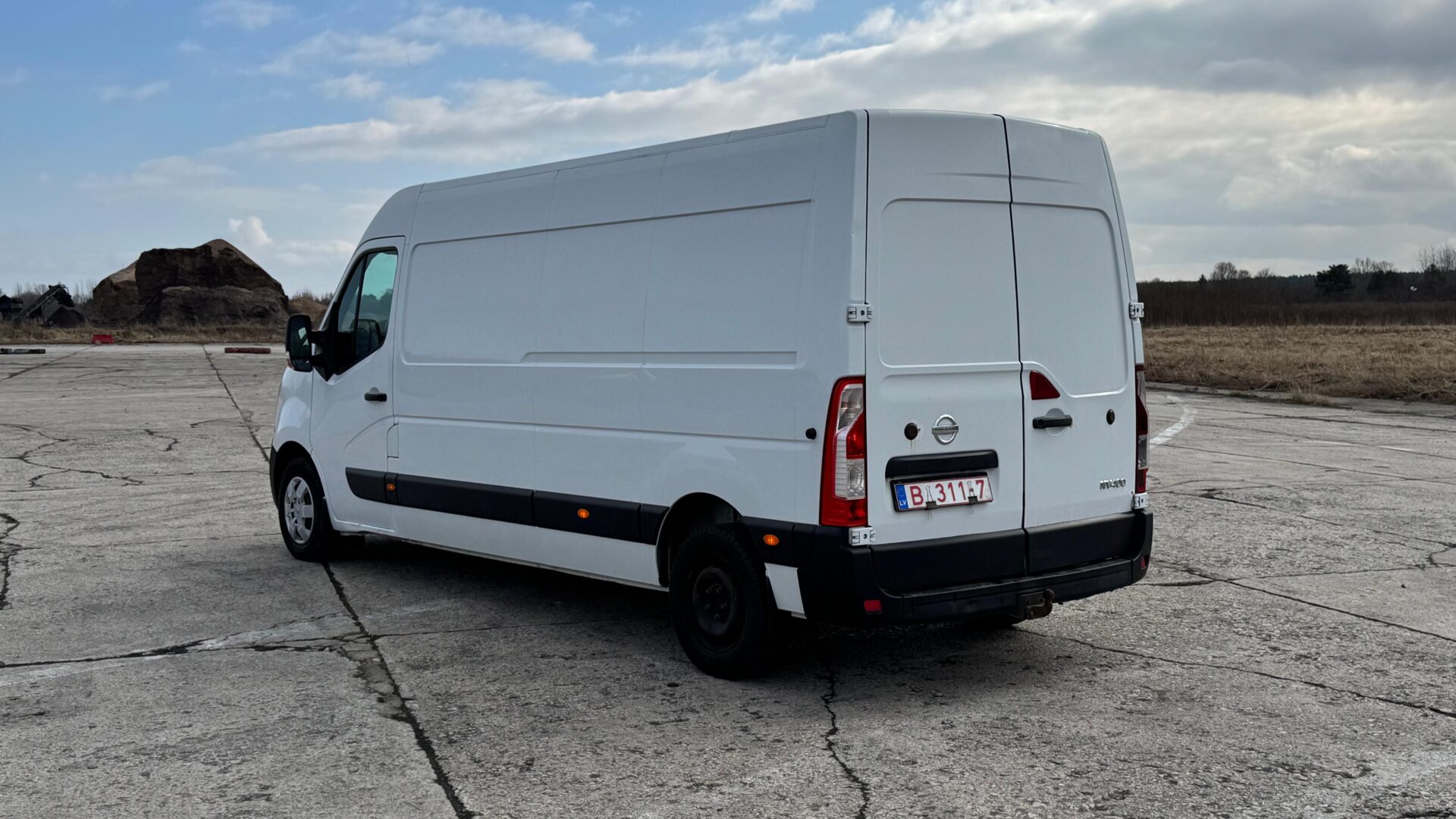 NISSAN NV400 KRAVAS BUSS