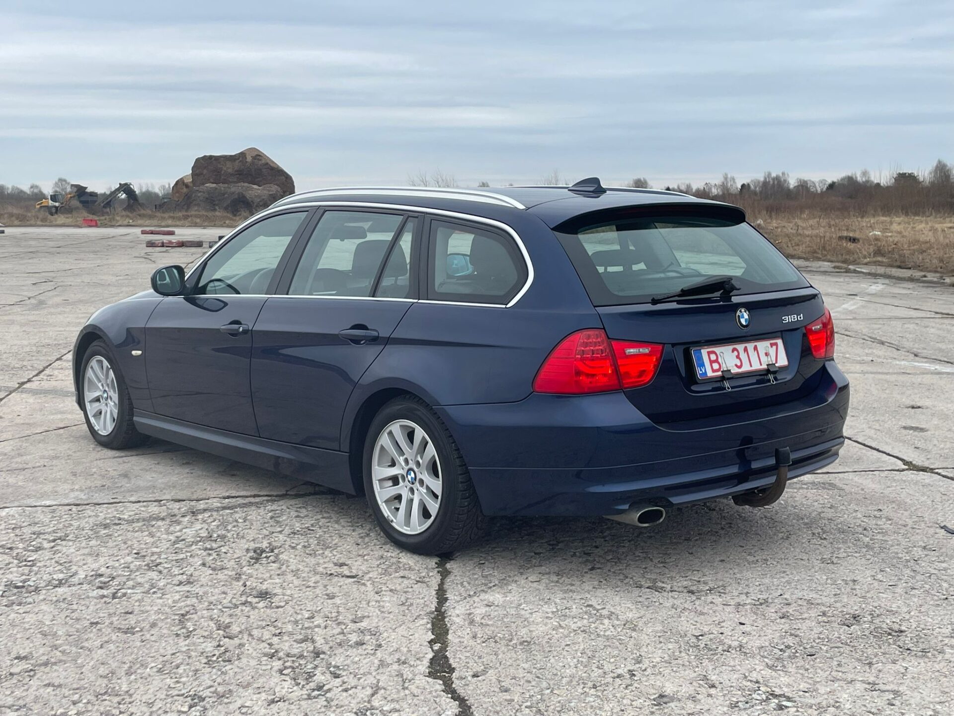 BMW 318 (E91)