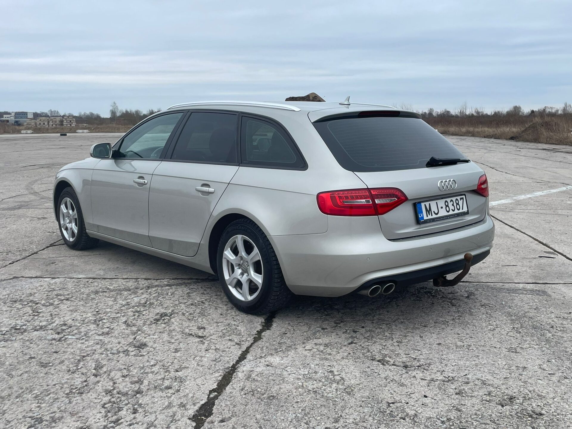 AUDI A4 AVANT